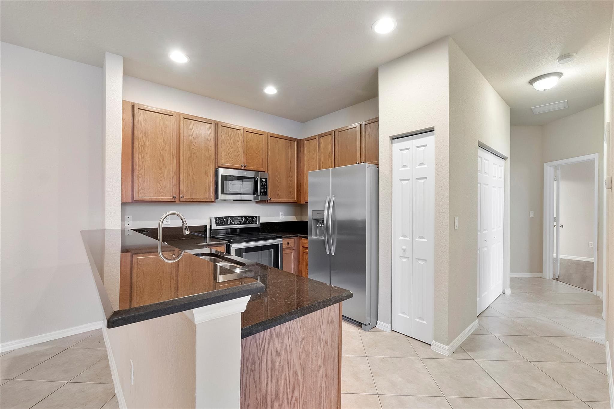 9065 Plymouth Place 9065, Tamarac, FL 33321 — photo 5 of 18