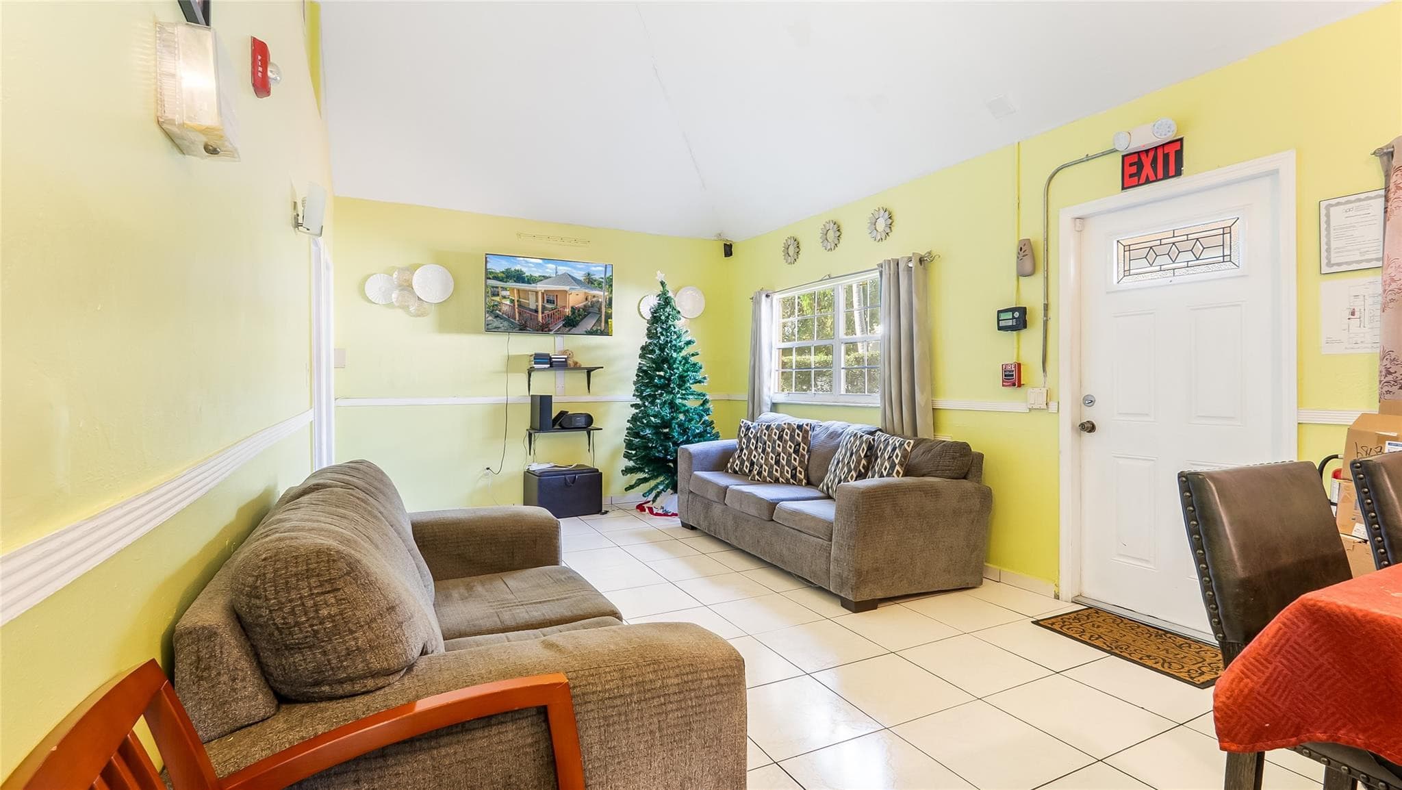 117 SW 1st Avenue, Hallandale Beach, FL 33009 — photo 30 of 48