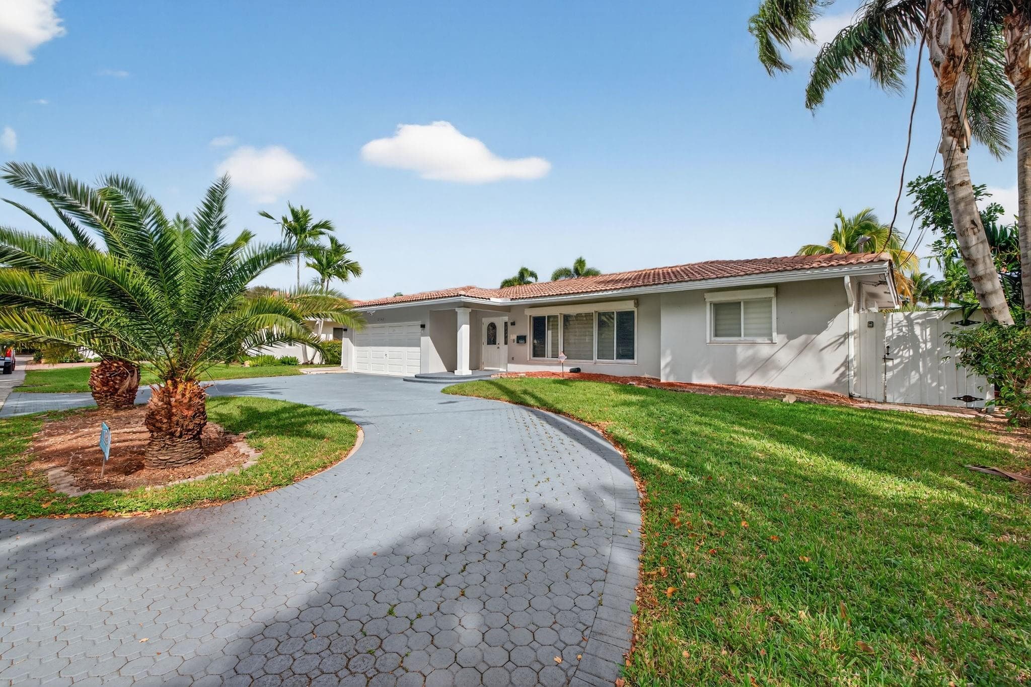 5950 NE 28th Avenue, Fort Lauderdale, FL 33308 — photo 1 of 83