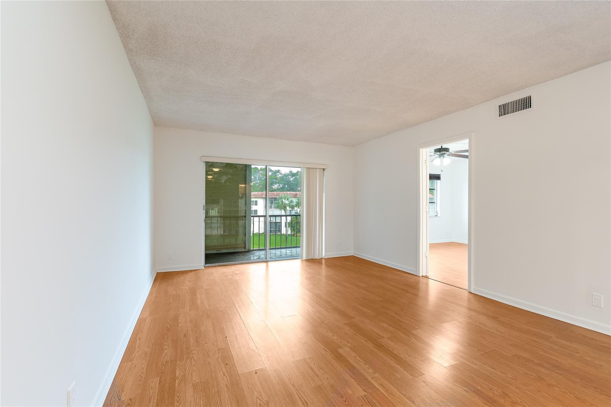 8940 S Hollybrook Boulevard 307, Pembroke Pines, FL 33025 — photo 9 of 85