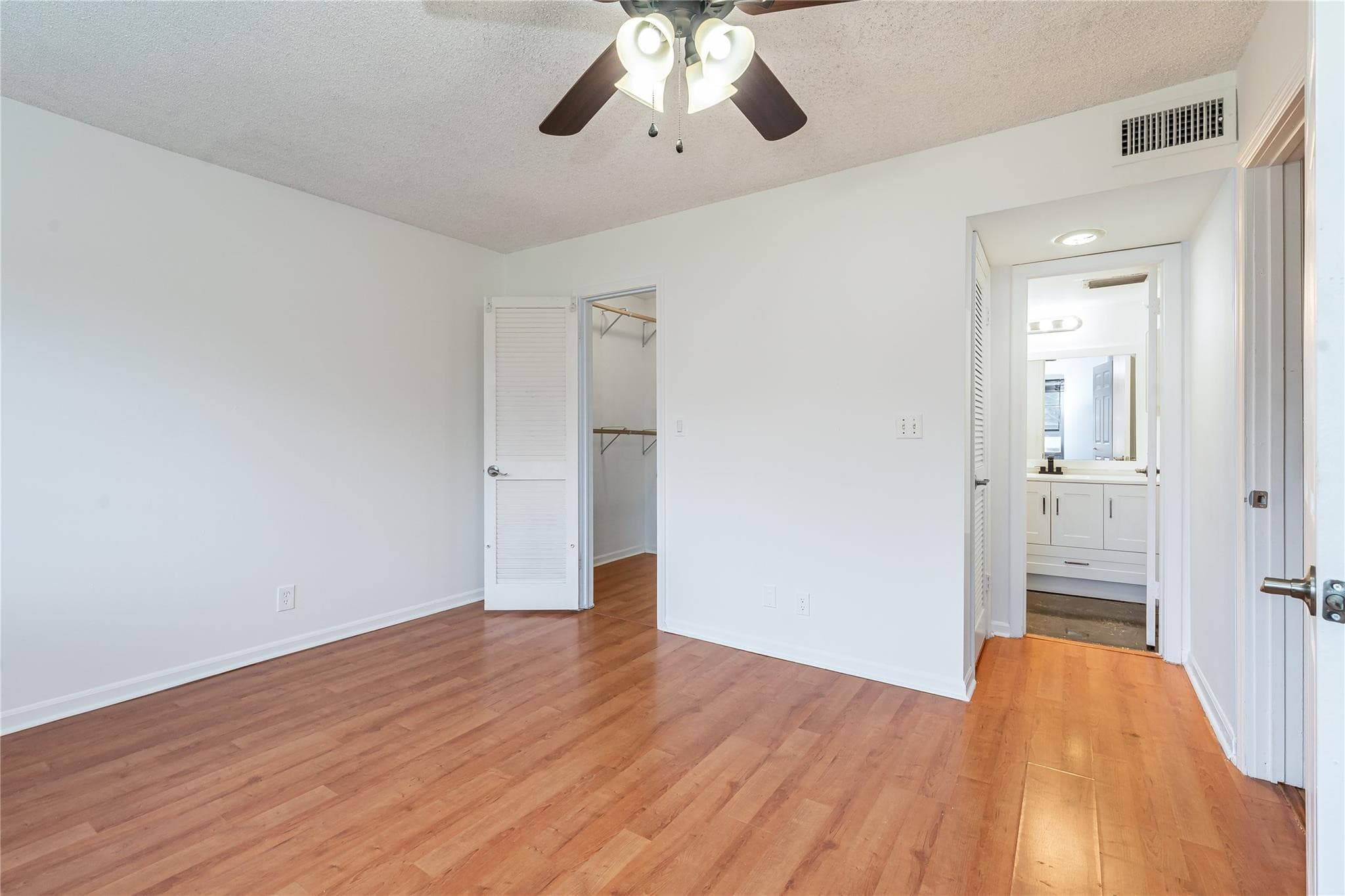 8940 S Hollybrook Boulevard 307, Pembroke Pines, FL 33025 — photo 13 of 85