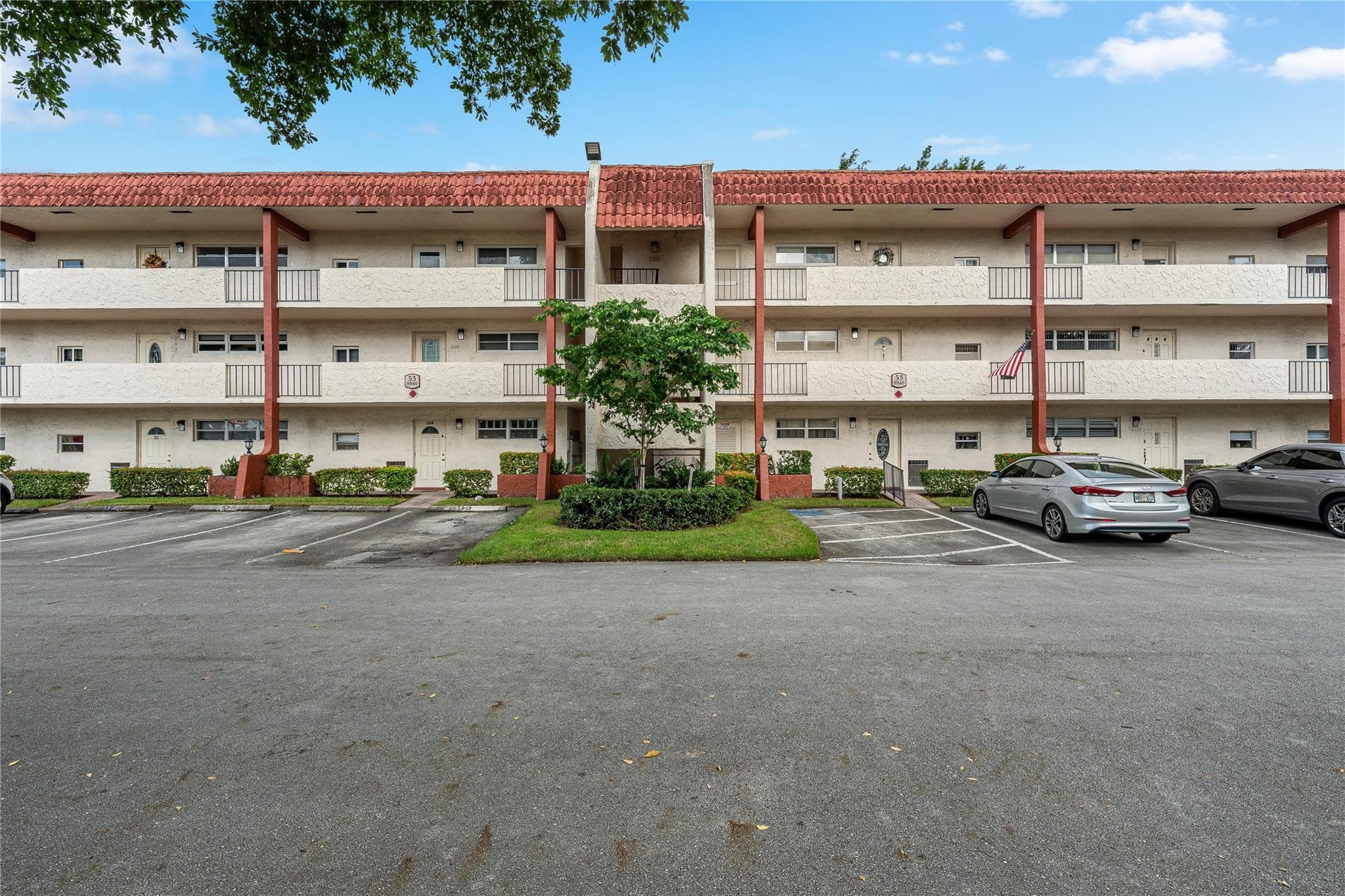 8940 S Hollybrook Boulevard 307, Pembroke Pines, FL 33025 — photo 24 of 85