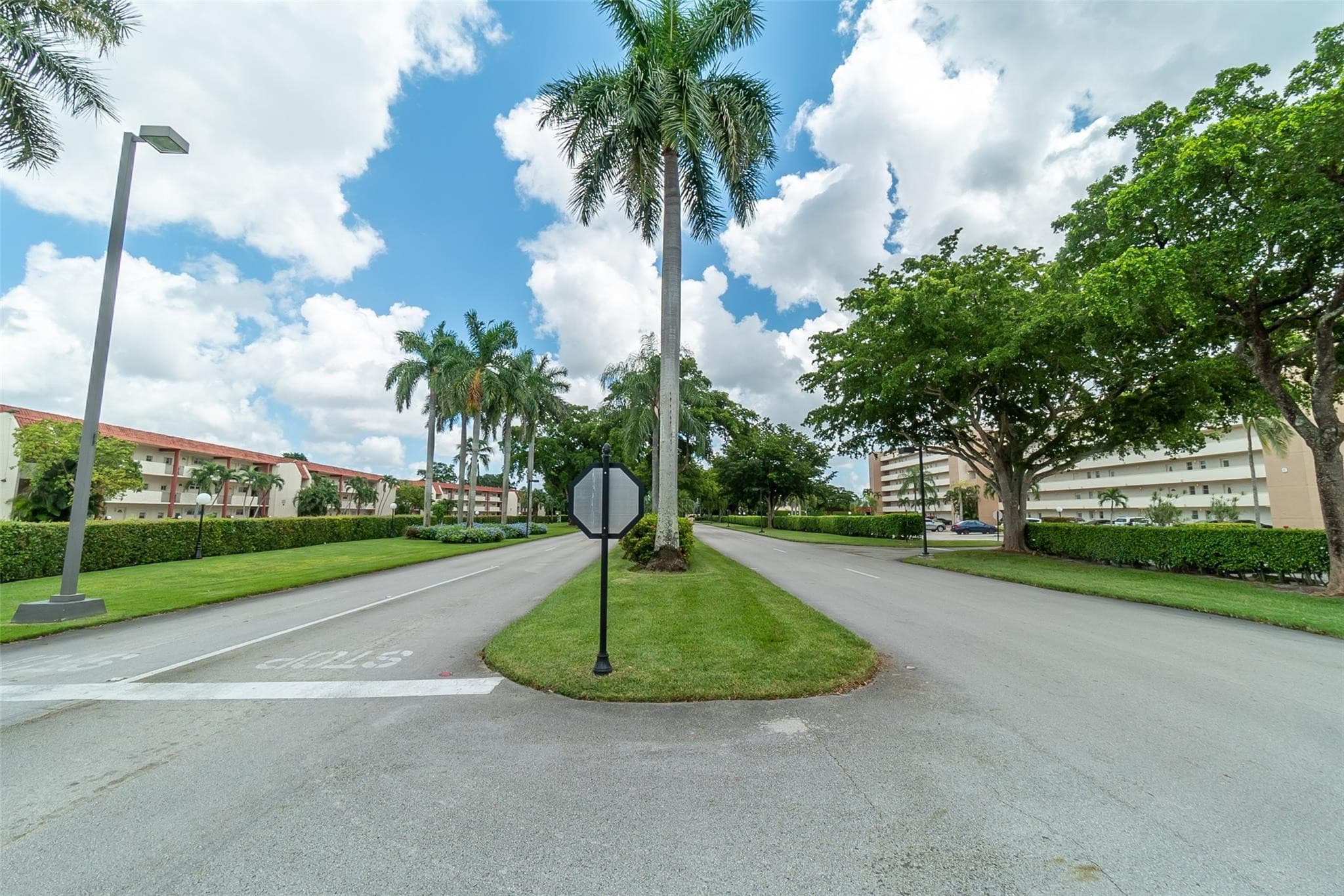 8901 S Hollybrook Boulevard 201, Pembroke Pines, FL 33025 — photo 71 of 74