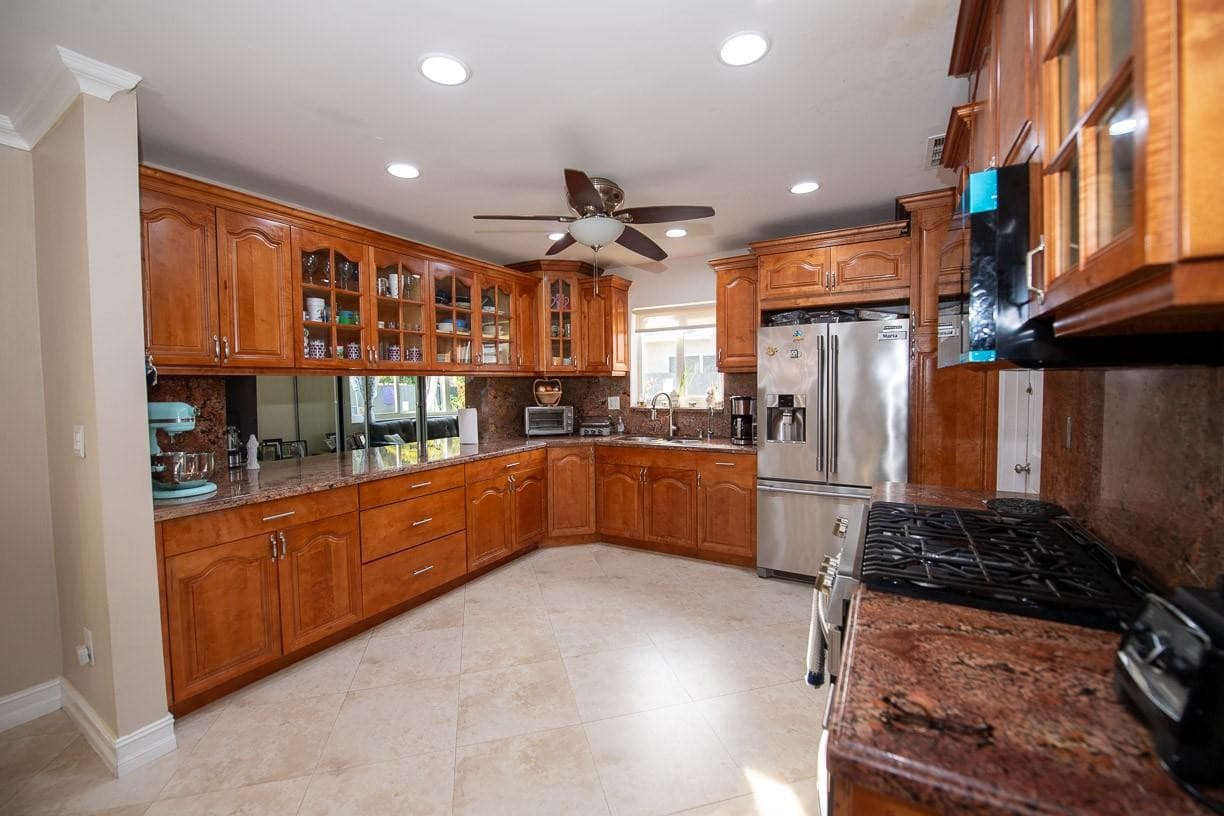 11040 NW 16th Street, Pembroke Pines, FL 33026 — photo 15 of 42
