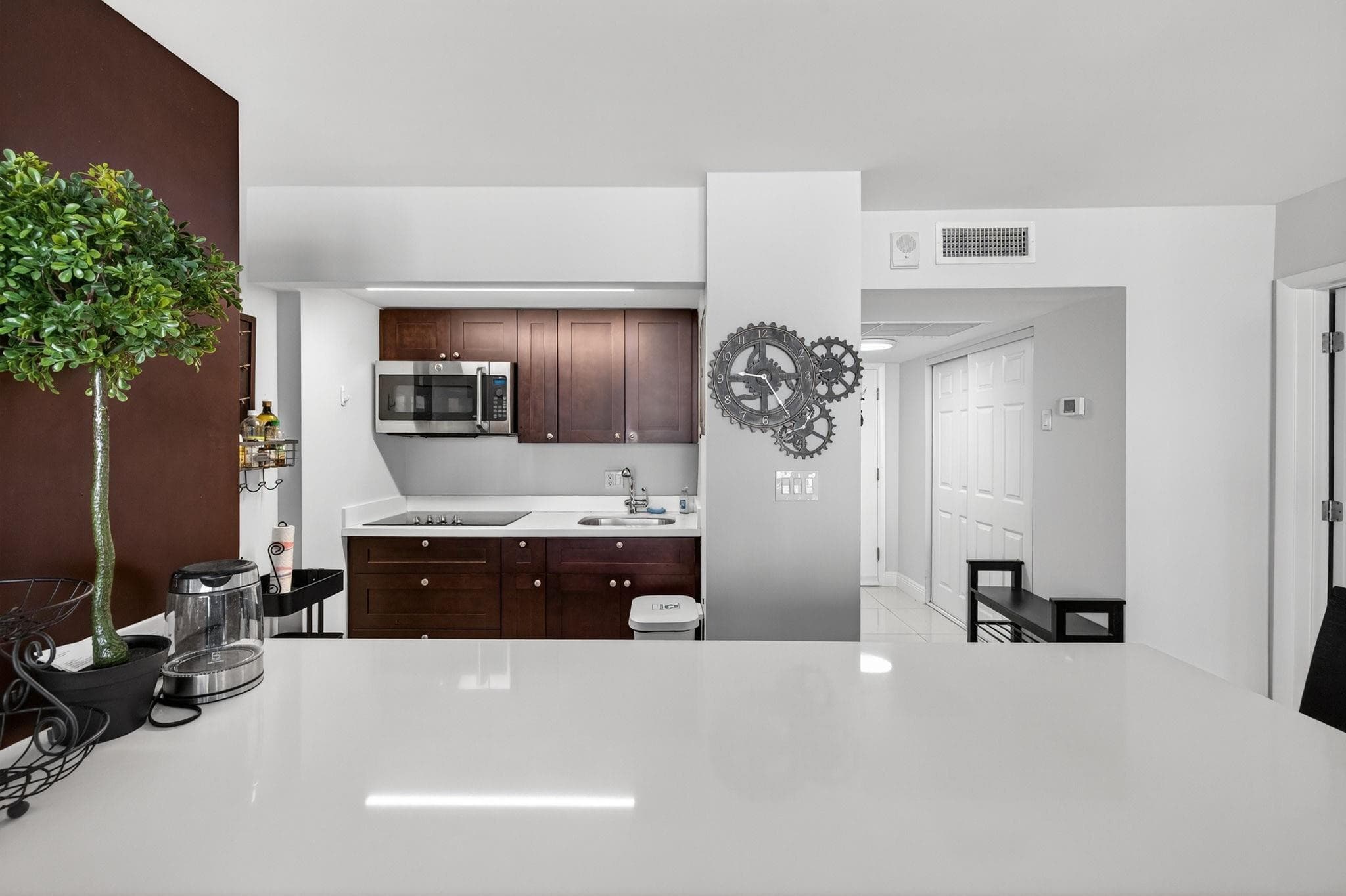 209 N Fort Lauderdale Beach Boulevard 7d, Fort Lauderdale, FL 33304 — photo 12 of 47