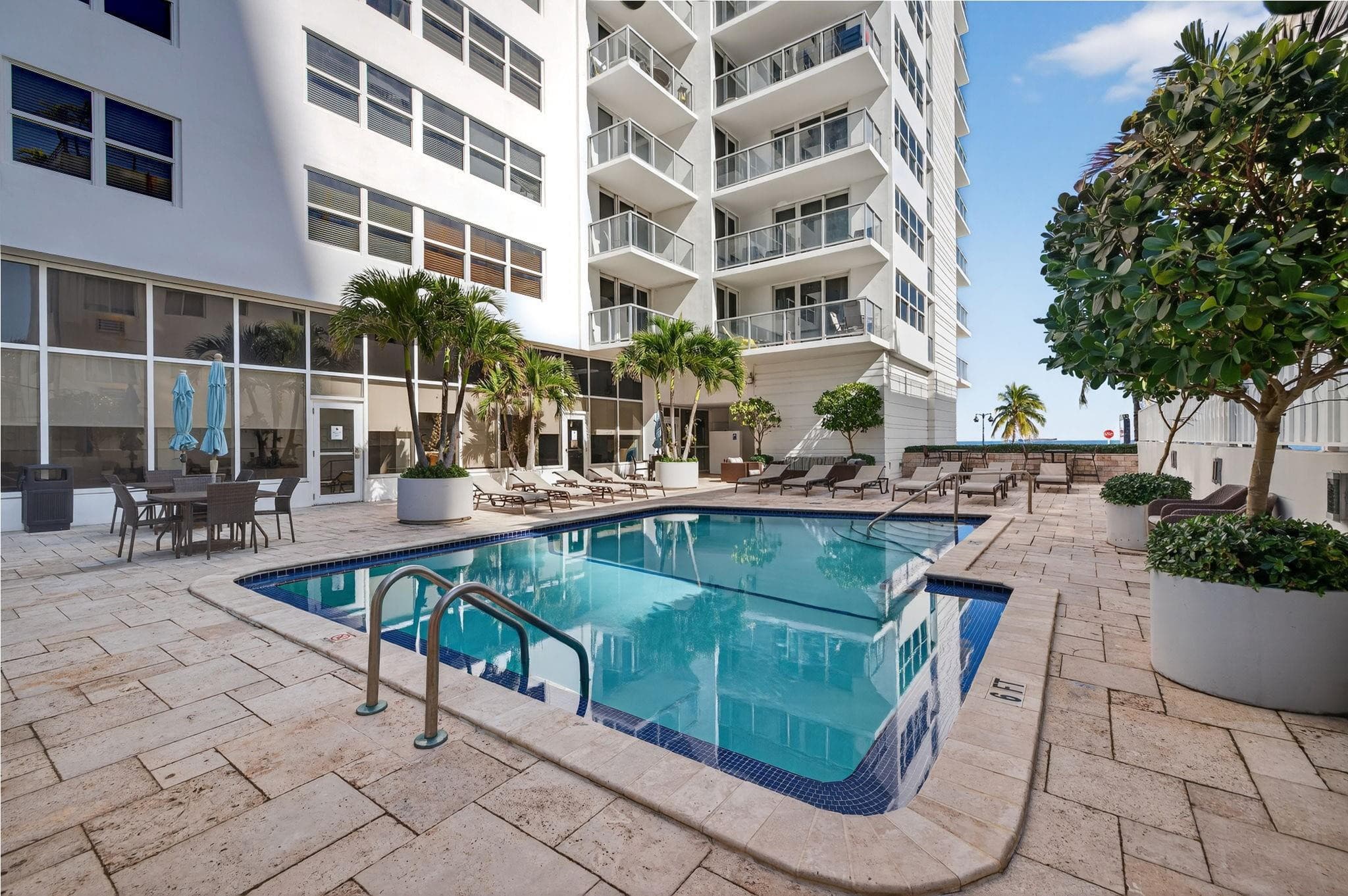 209 N Fort Lauderdale Beach Boulevard 7d, Fort Lauderdale, FL 33304 — photo 34 of 47