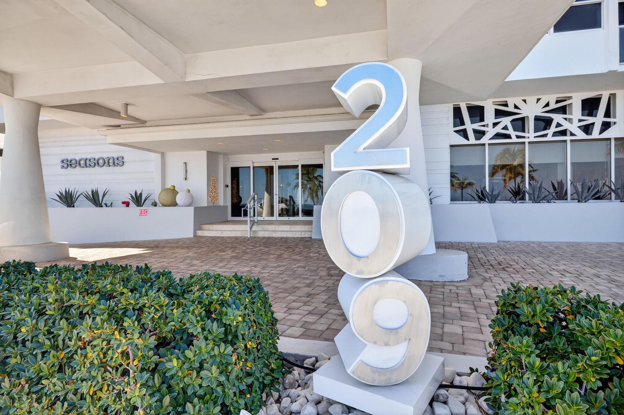 209 N Fort Lauderdale Beach Boulevard 7d, Fort Lauderdale, FL 33304 — photo 39 of 47