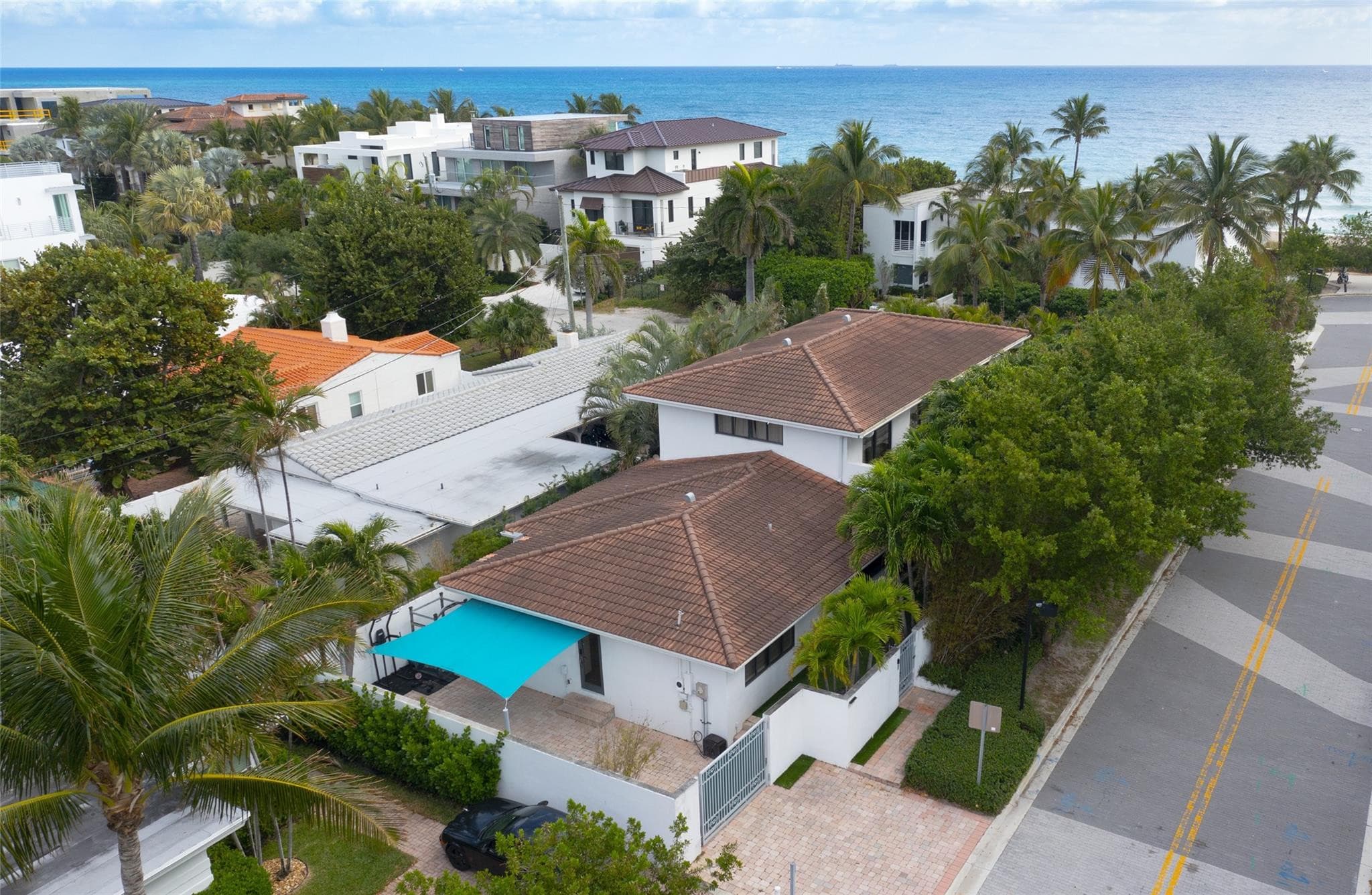 2301 N Atlantic Boulevard, Fort Lauderdale, FL 33305 — photo 7 of 34