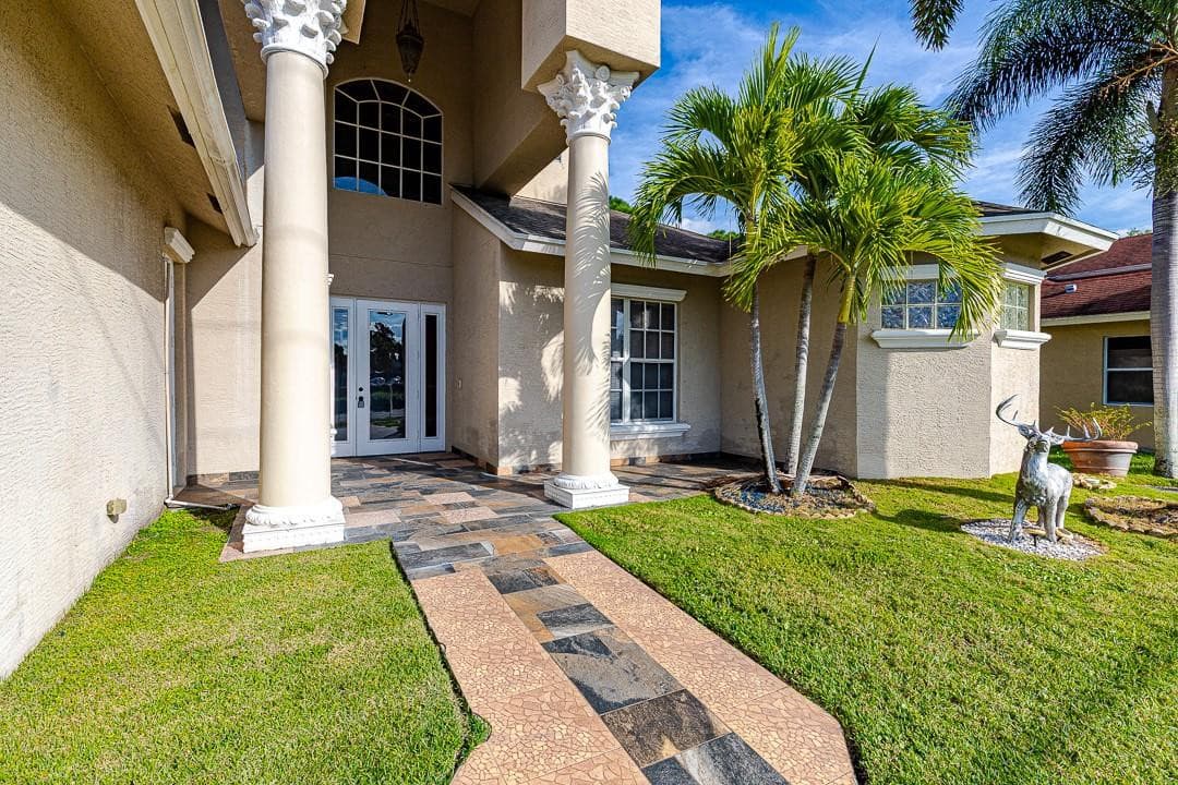 2081 SW Bayshore Boulevard, Port St. Lucie, FL 34984 — photo 4 of 62