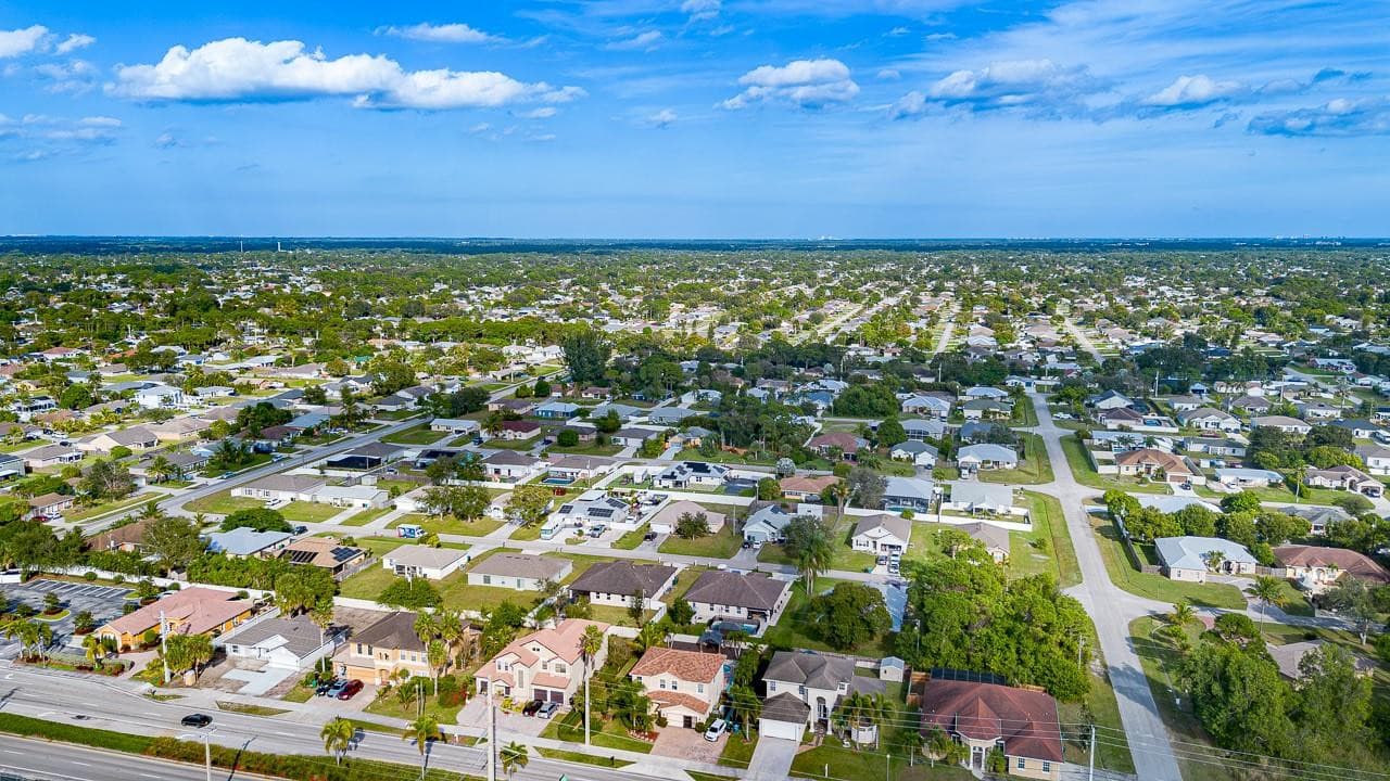2081 SW Bayshore Boulevard, Port St. Lucie, FL 34984 — photo 8 of 62