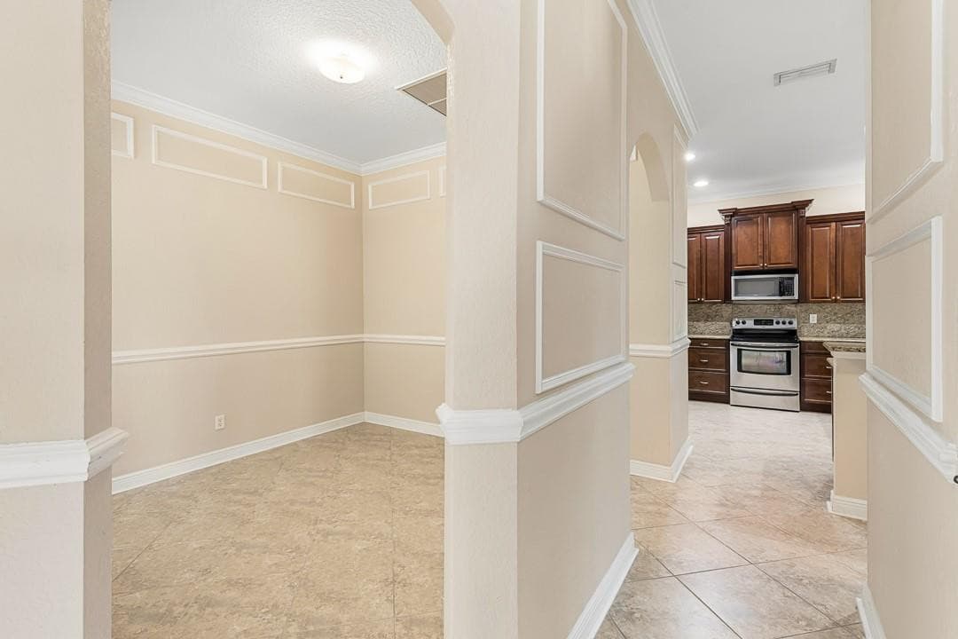 2081 SW Bayshore Boulevard, Port St. Lucie, FL 34984 — photo 14 of 62