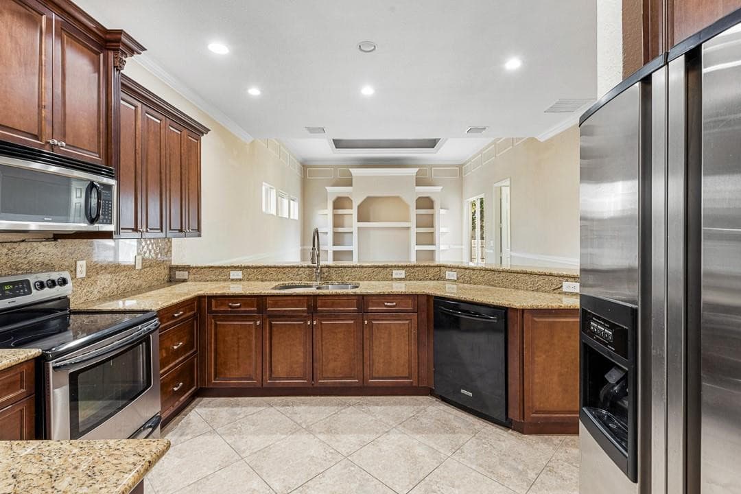 2081 SW Bayshore Boulevard, Port St. Lucie, FL 34984 — photo 36 of 62