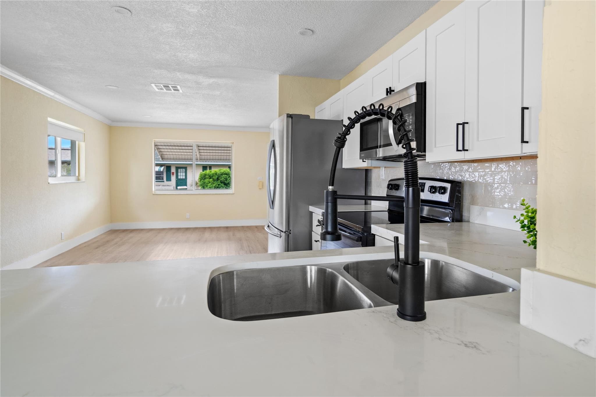 4514 NW 49th Drive, Tamarac, FL 33319 — photo 2 of 31