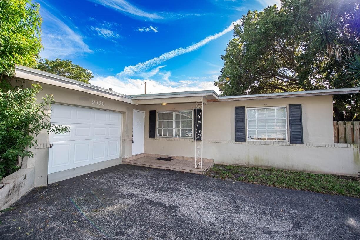 9370 NW 25th Court, Sunrise, FL 33322 — photo 4 of 53