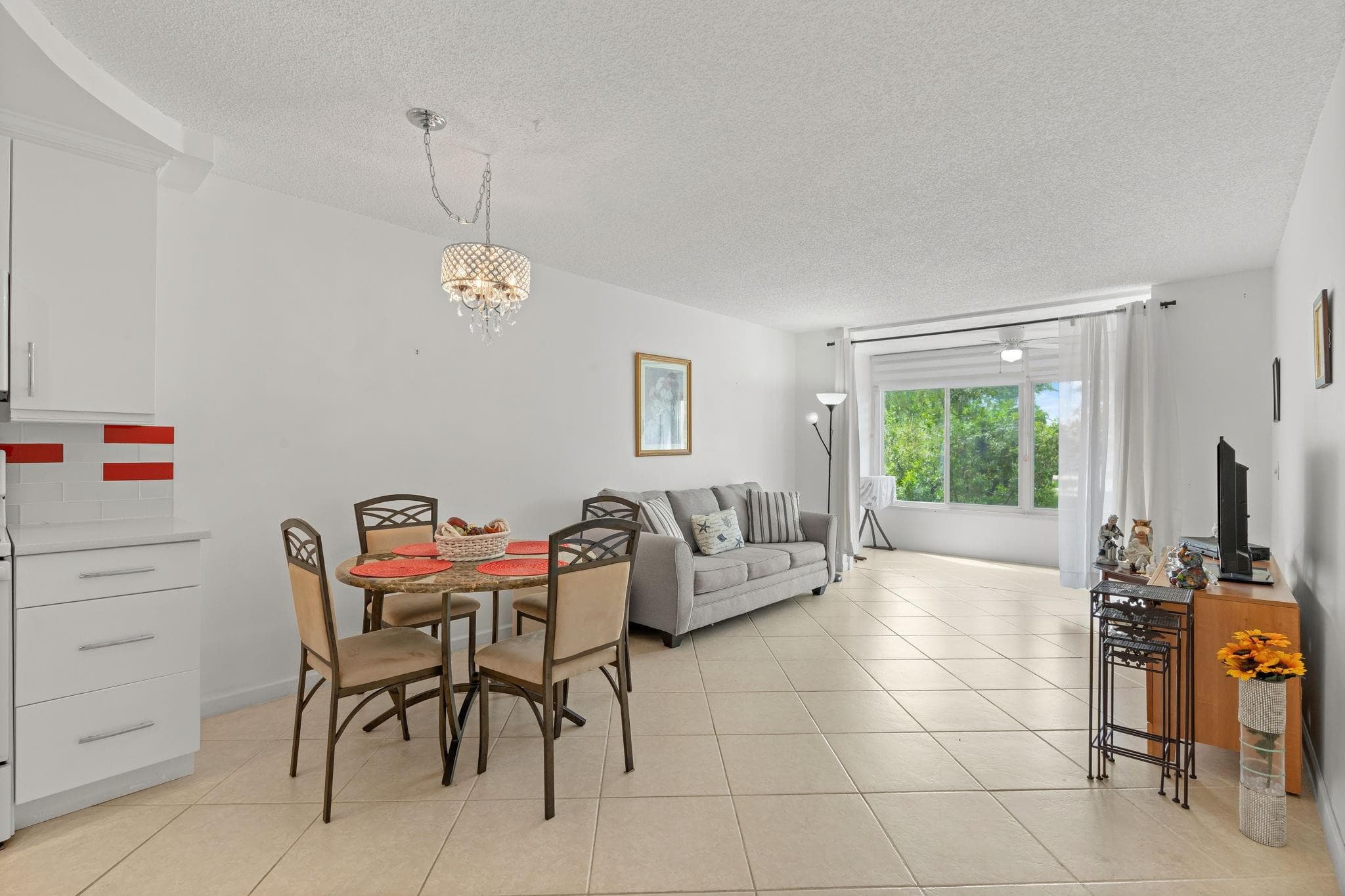 9660 Sunrise Lakes Boulevard 208, Sunrise, FL 33322 — photo 6 of 21