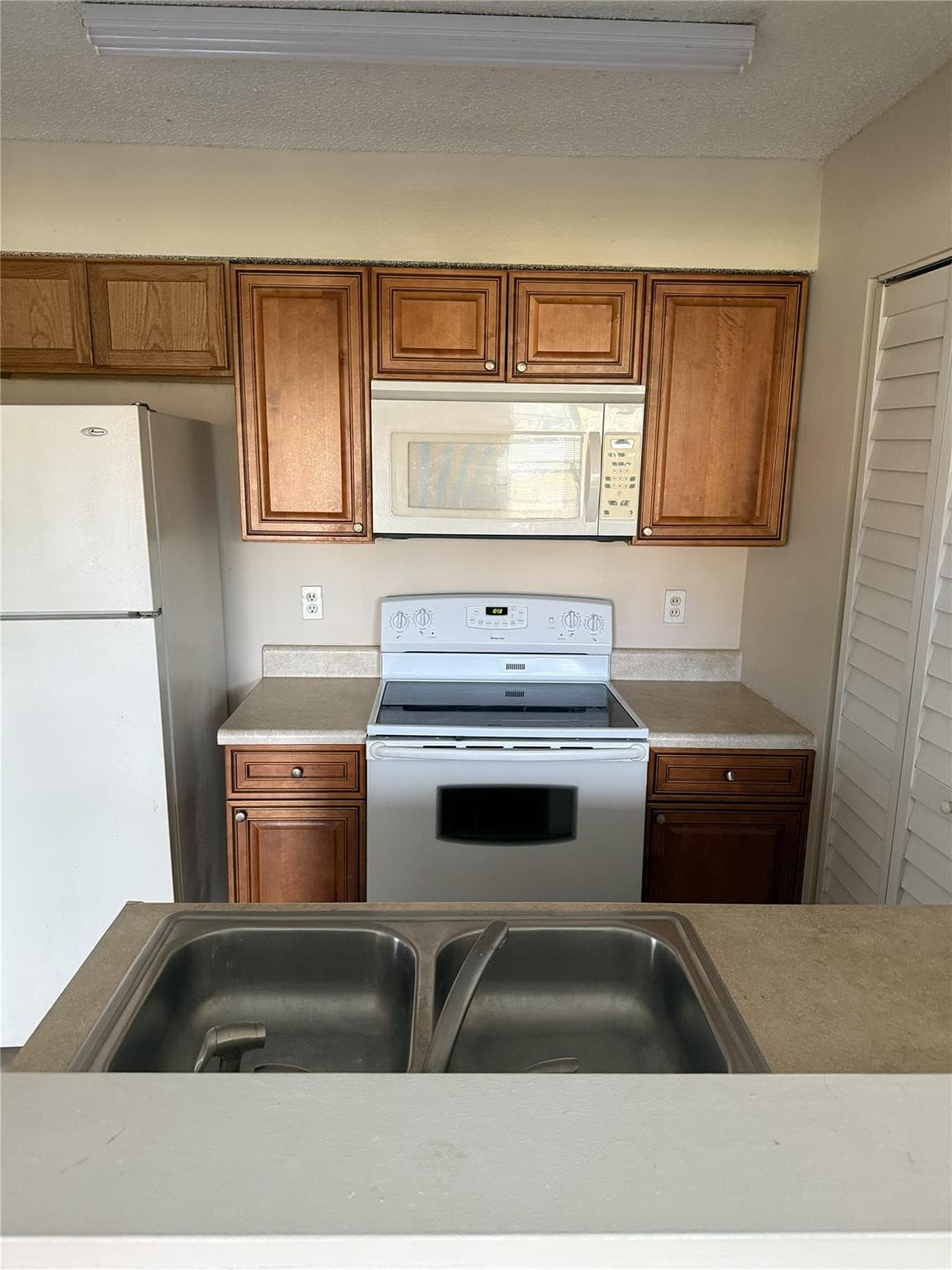 1253 SW 46th Avenue 1616, Pompano Beach, FL 33069 — photo 3 of 12
