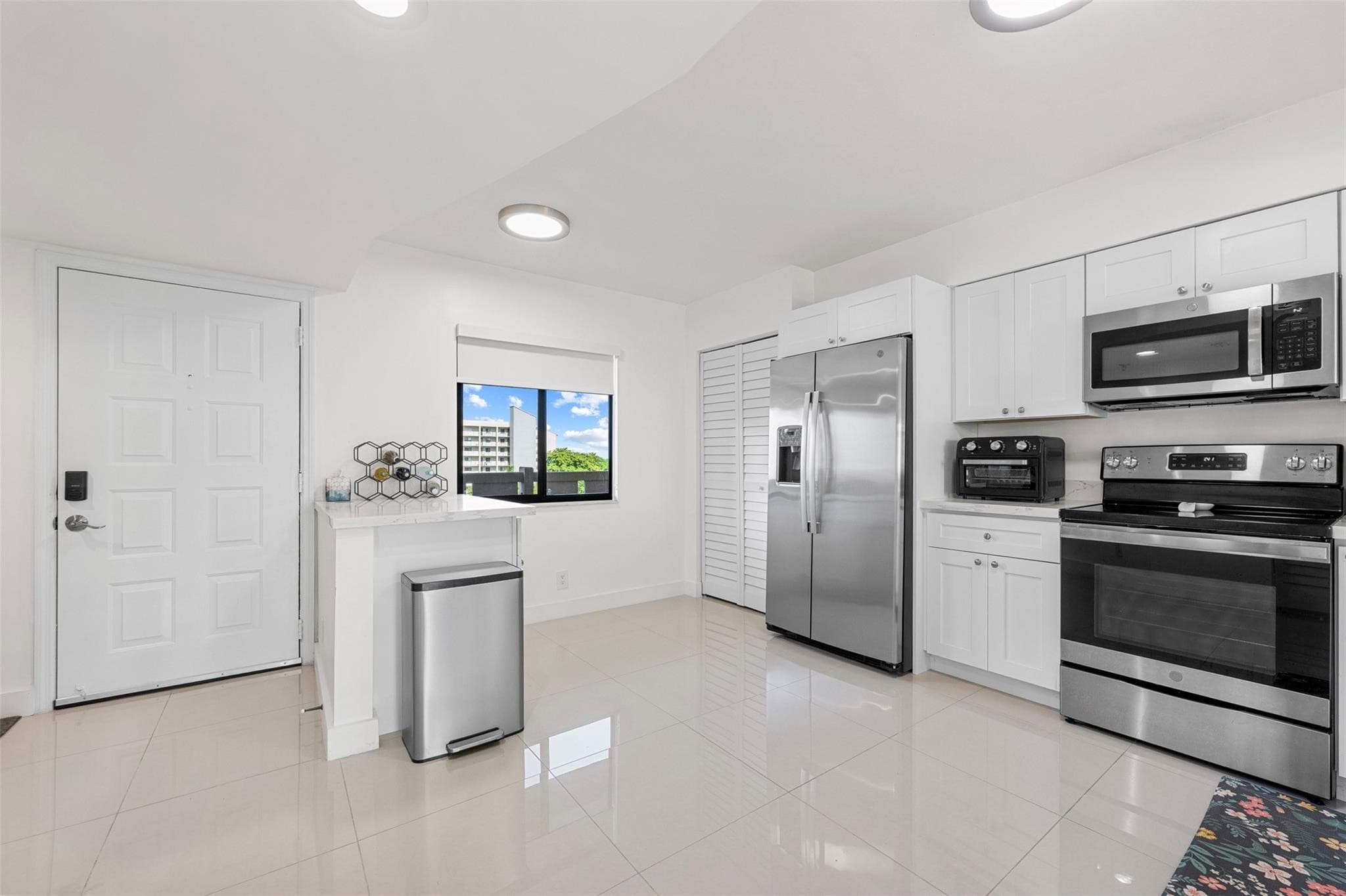 2202 S Cypress Bend Drive 606, Pompano Beach, FL 33069 — photo 8 of 27