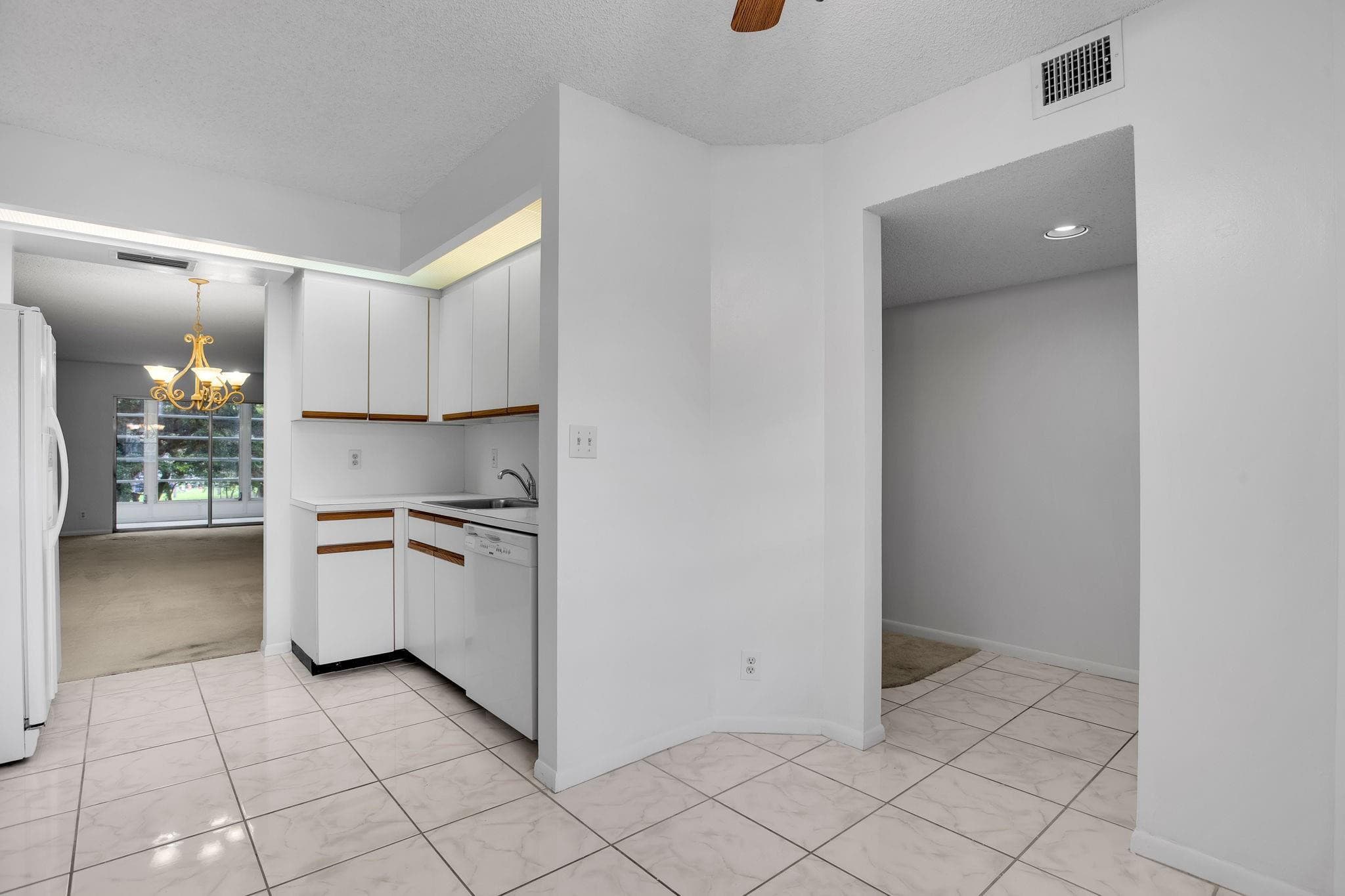 1501 Cayman Way C2, Coconut Creek, FL 33066 — photo 9 of 31