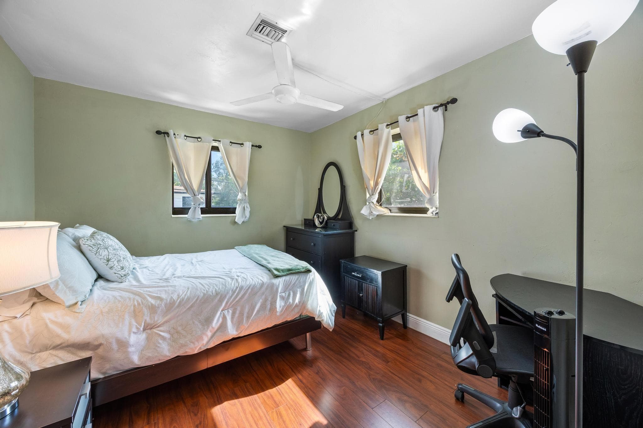 20335 NE 13th Court, Miami, FL 33179 — photo 13 of 43