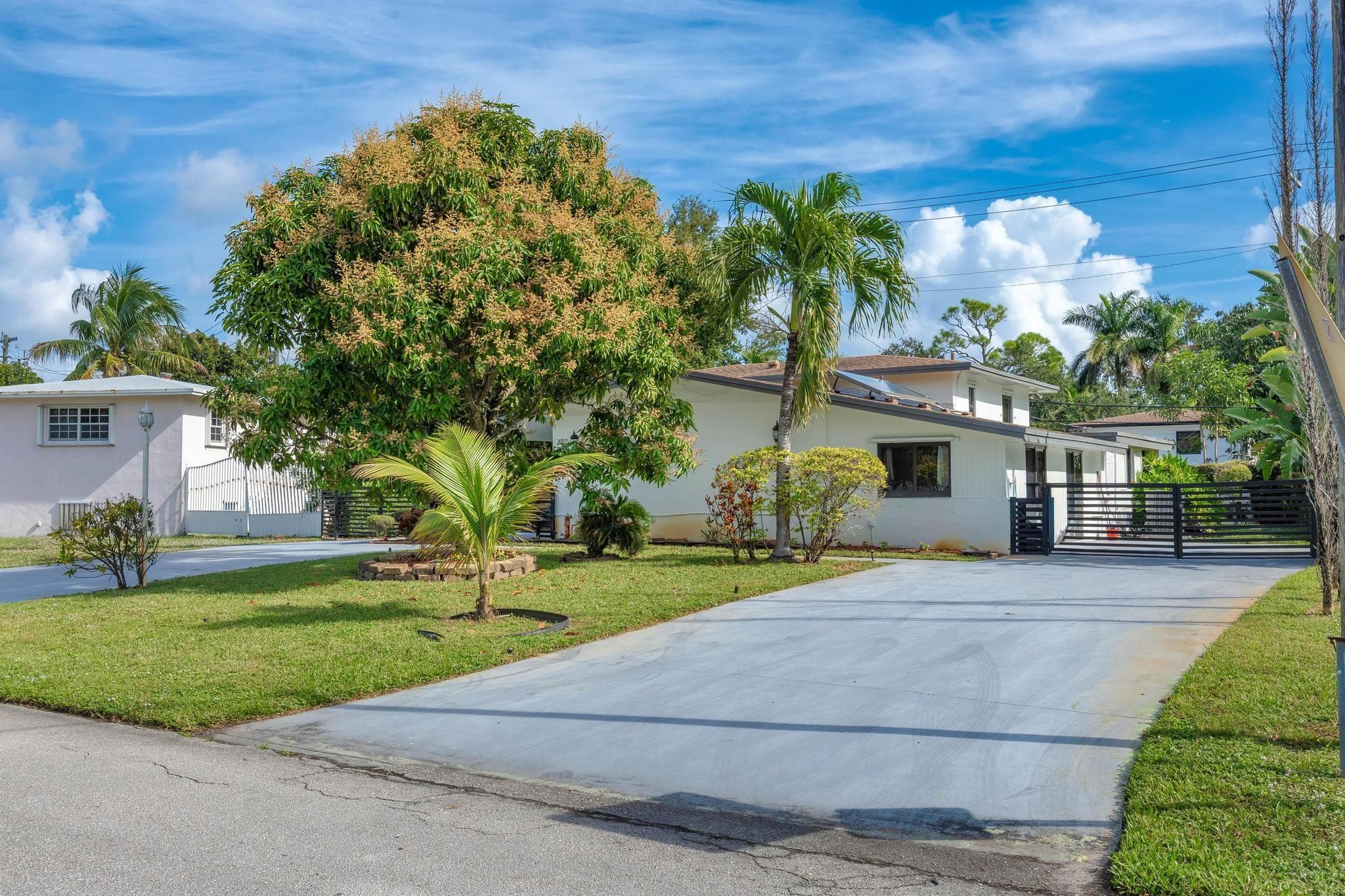 20335 NE 13th Court, Miami, FL 33179 — photo 38 of 43