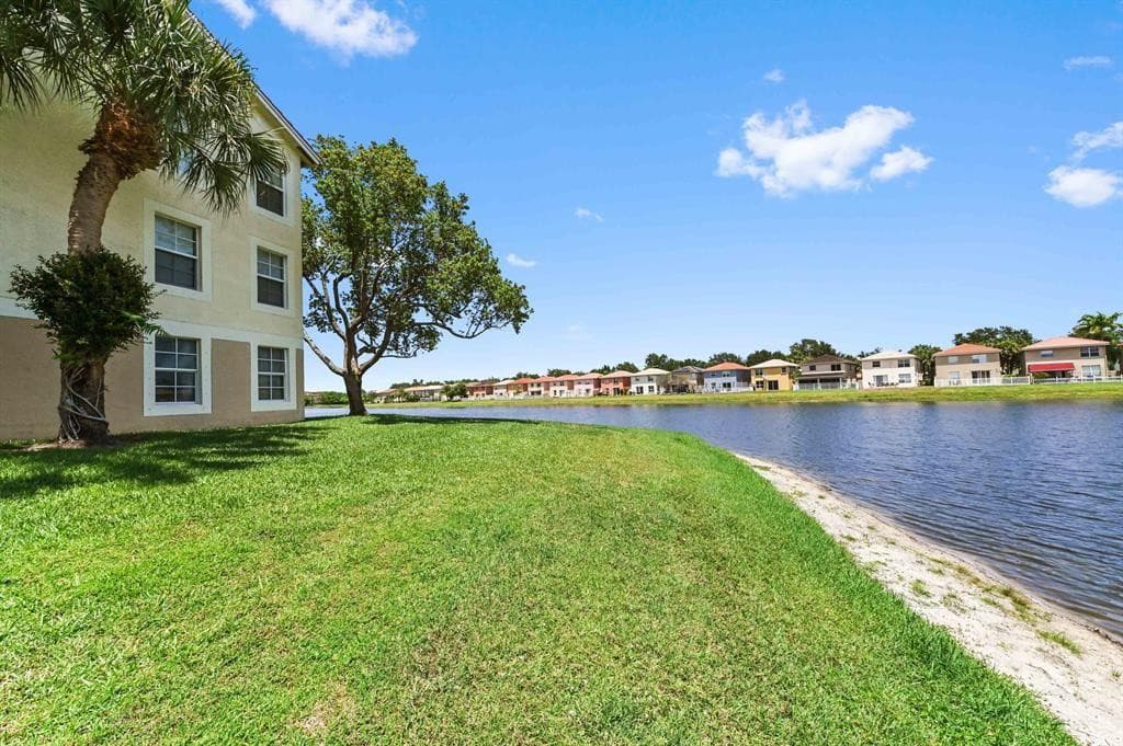 4101 San Marino Boulevard 108, West Palm Beach, FL 33409 — photo 15 of 44
