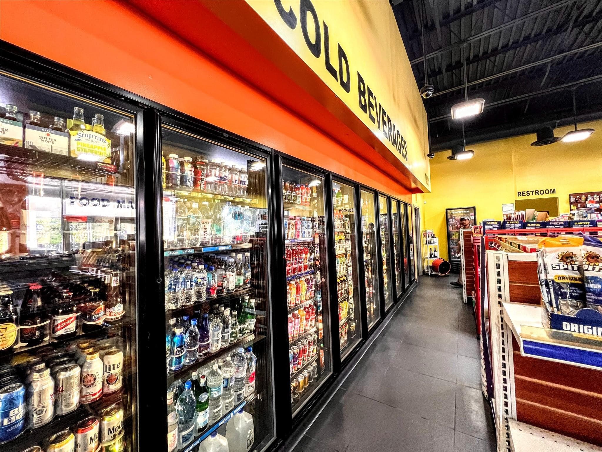 Retail in Coral Springs — photo 12 of 28