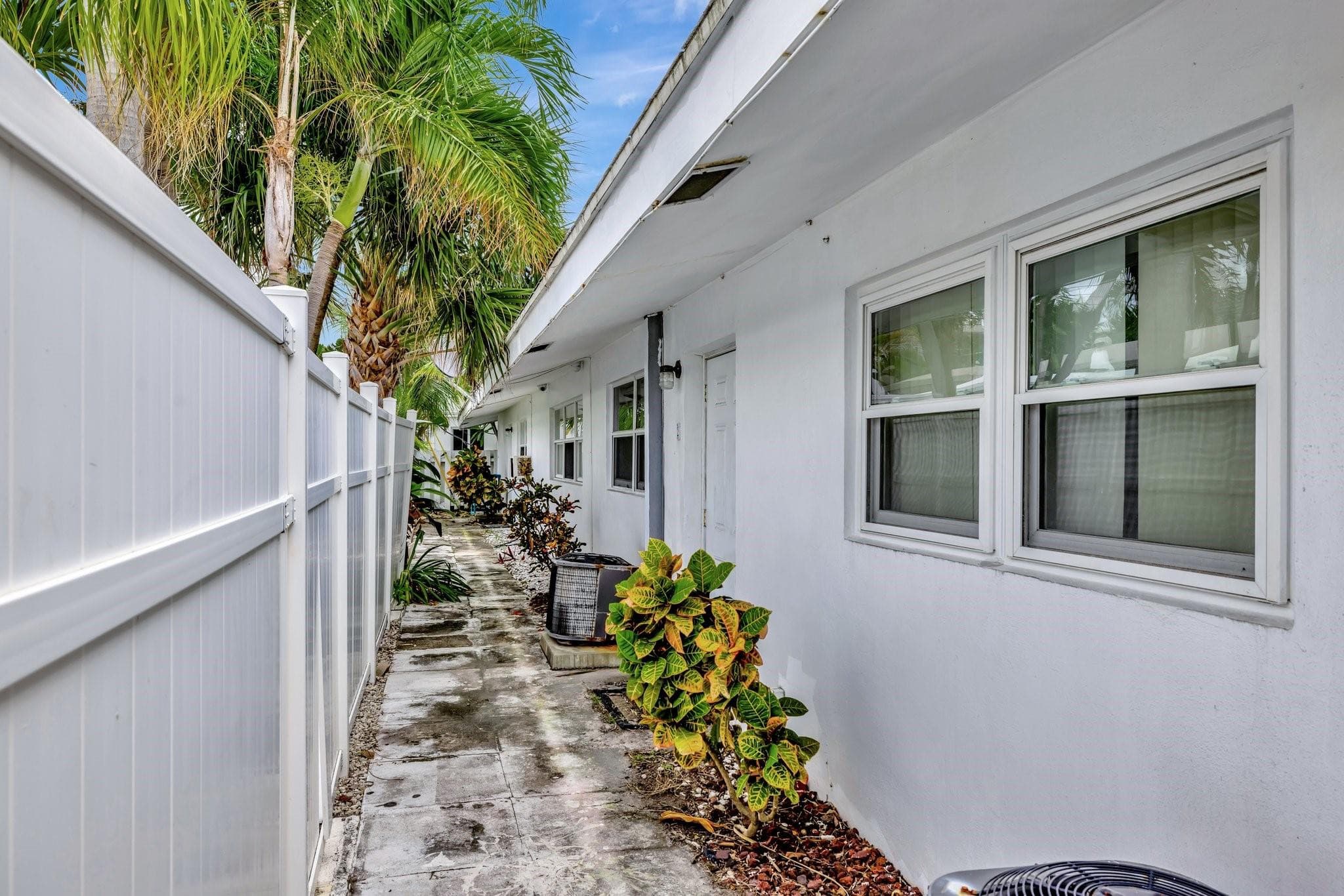 4548 N Ocean 5, Lauderdale-By-The-Sea, FL 33313 — photo 14 of 48