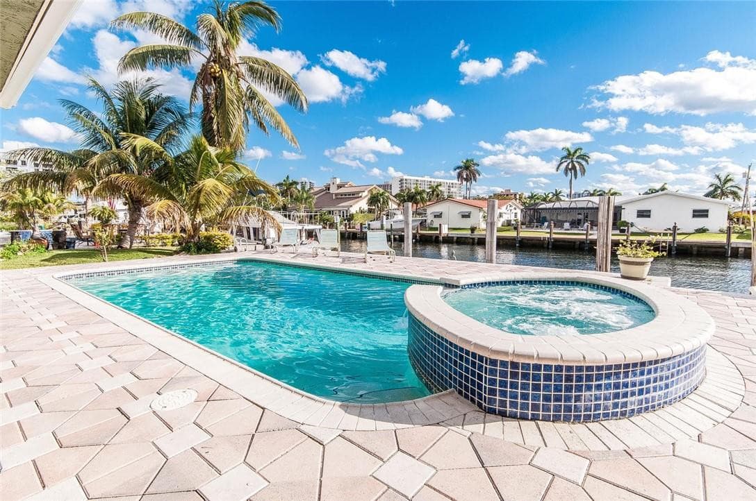 2732 NE 10th Street, Pompano Beach, FL 33062 — photo 13 of 54
