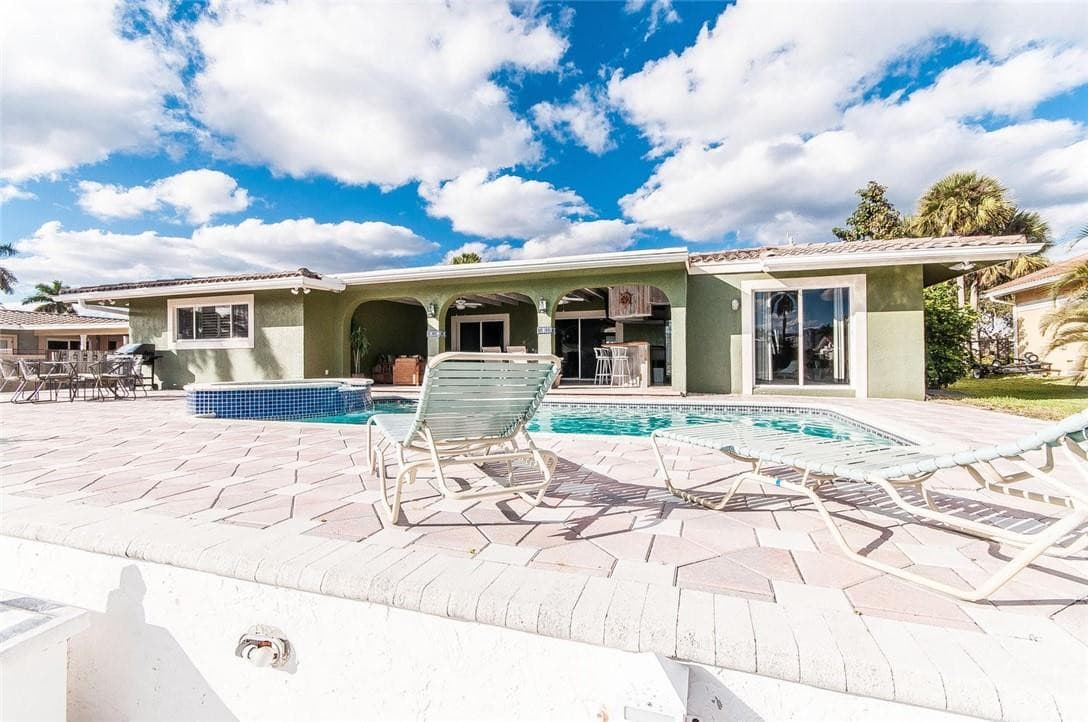 2732 NE 10th Street, Pompano Beach, FL 33062 — photo 14 of 54