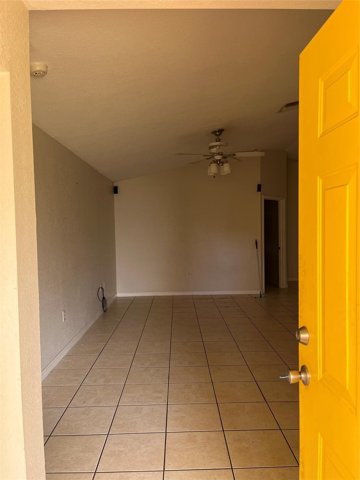 3049 SE 38th Avenue, Okeechobee, FL 34974 — photo 2 of 4