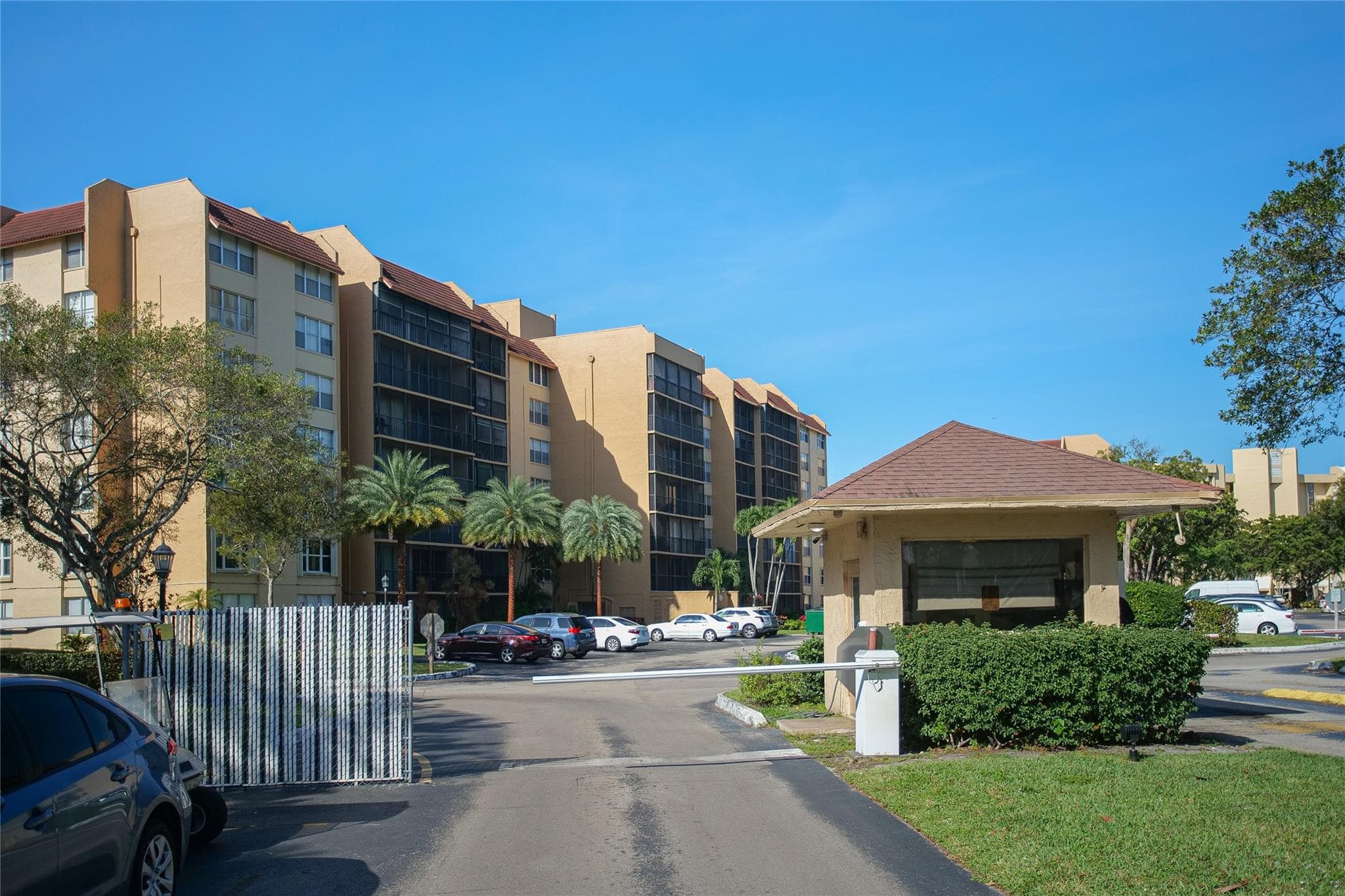 3821 Environ Boulevard 603, Lauderhill, FL 33319 — photo 47 of 60