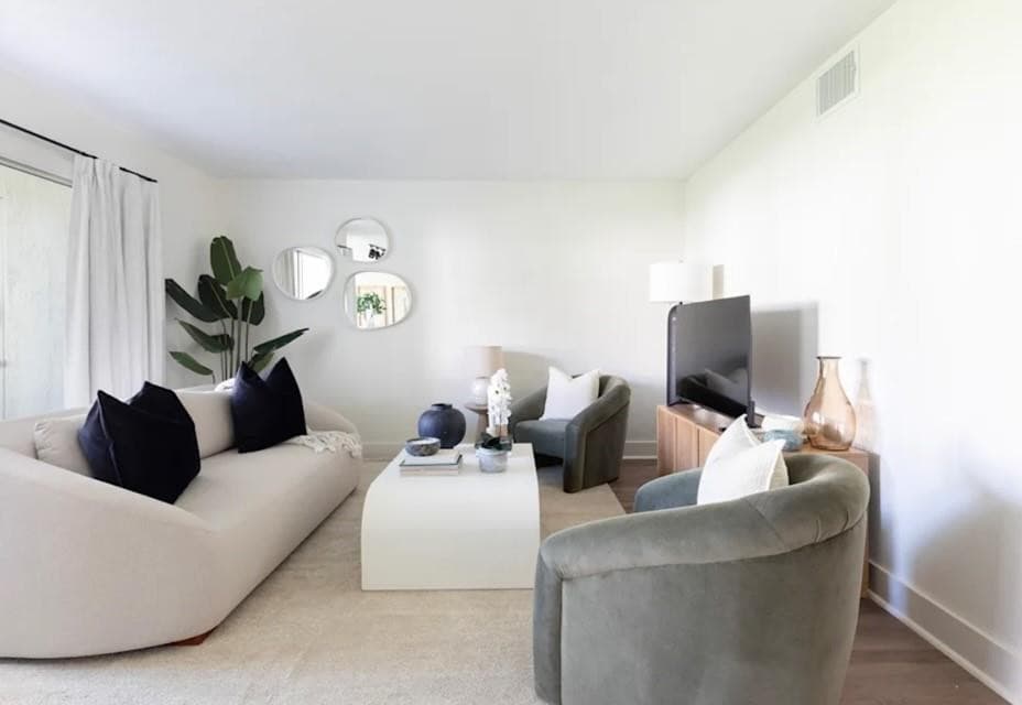 800 The Pointe Drive, West Palm Beach, FL 33409 — photo 3 of 7