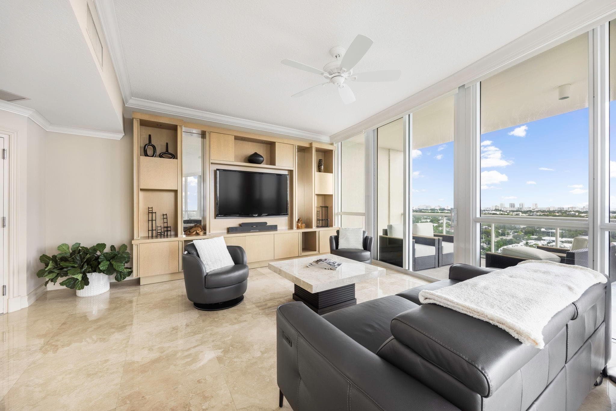 111 SE 8th Avenue Ph-1701, Fort Lauderdale, FL 33301 — photo 3 of 32