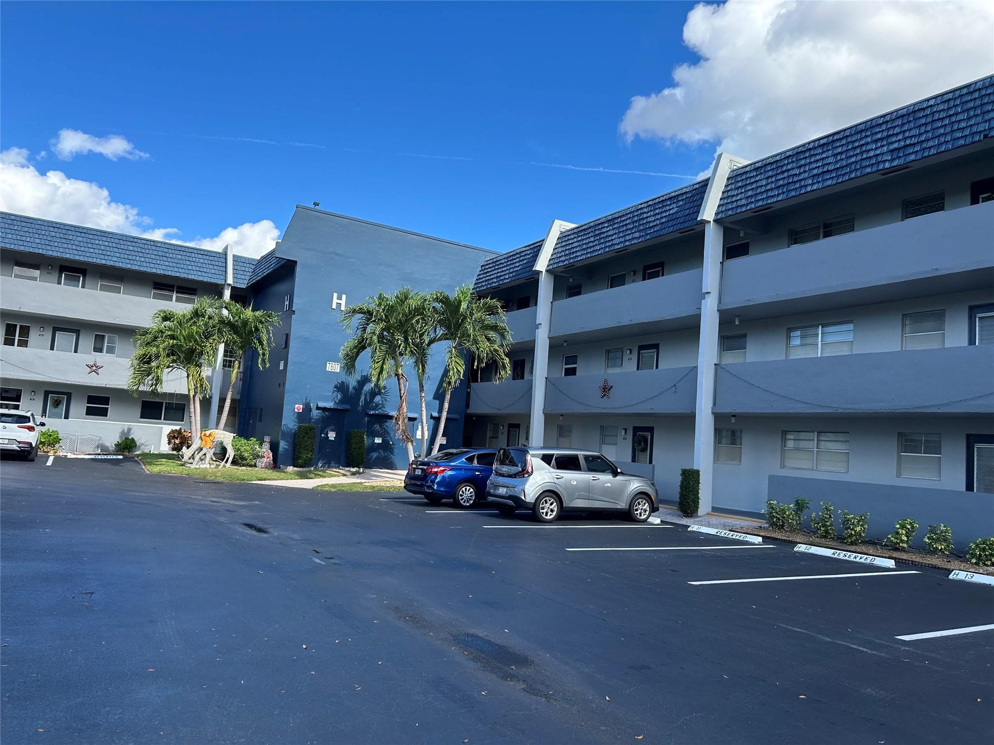 7807 Golf Circle Drive 205, Margate, FL 33063 — photo 1 of 17