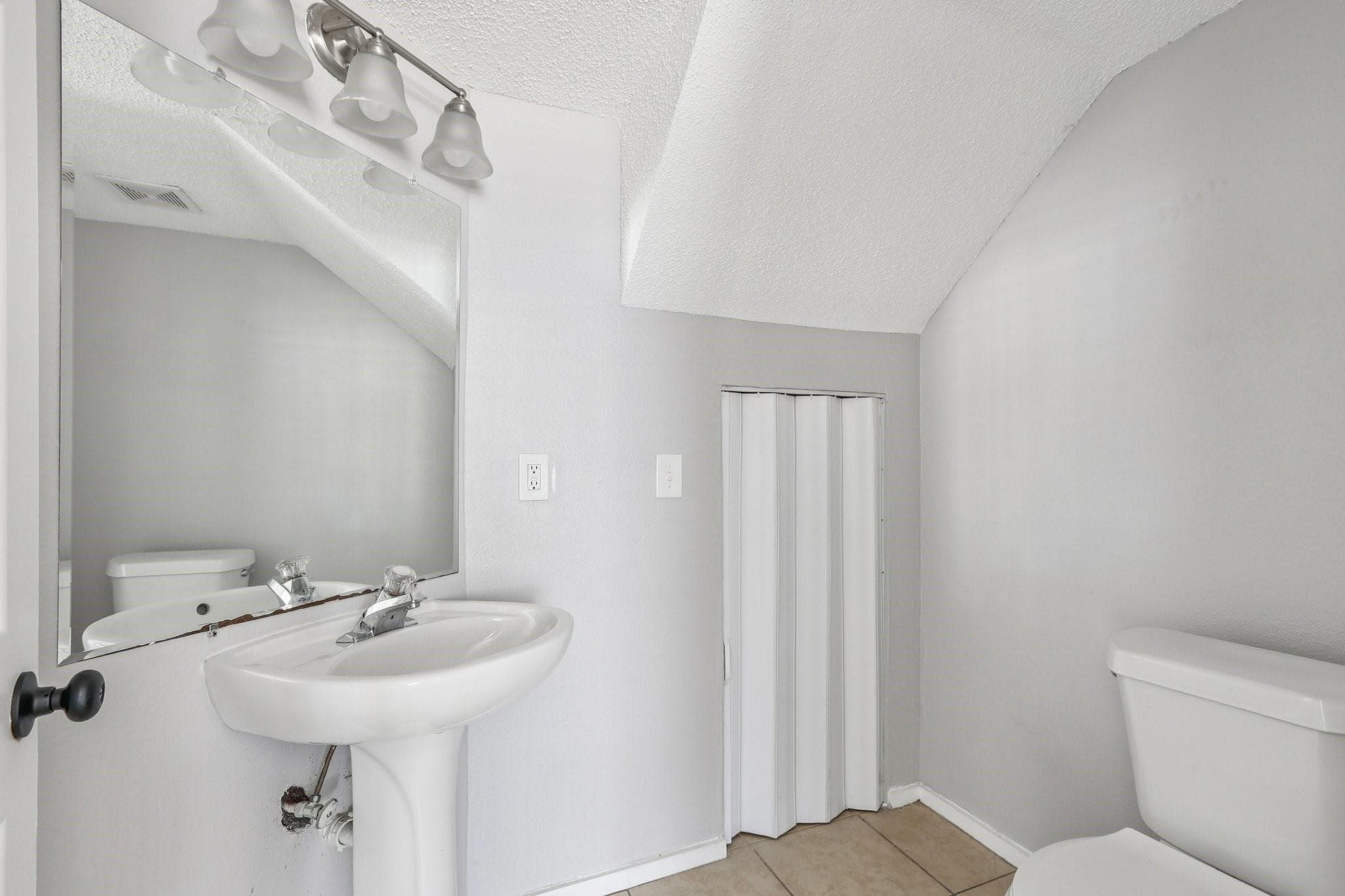 7402 Banks Drive 7402, Tampa, FL 33617 — photo 19 of 29