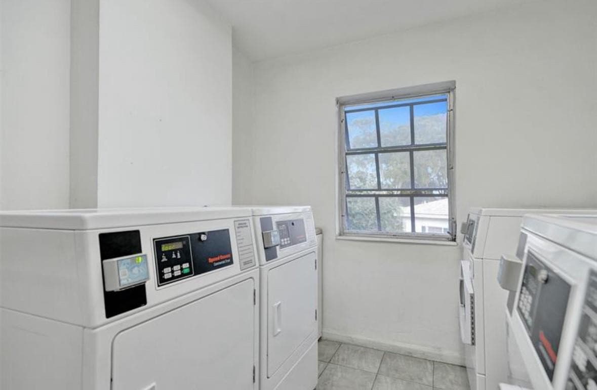 6750 NE 21st Road 123, Fort Lauderdale, FL 33308 — photo 14 of 15