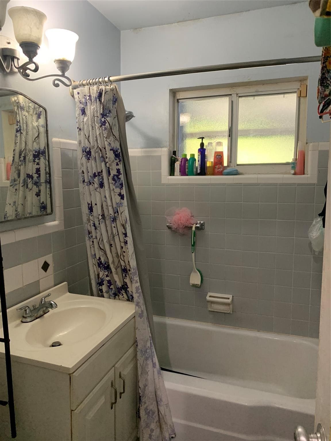 1635 NE 160th Street, North Miami Beach, FL 33162 — photo 6 of 8