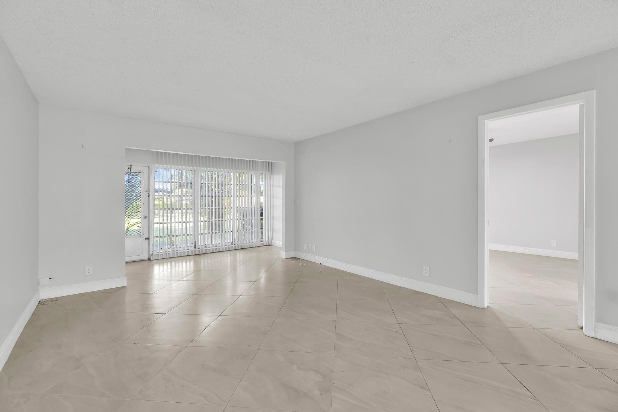 13950 Via Flora B, Delray Beach, FL 33484 — photo 9 of 38