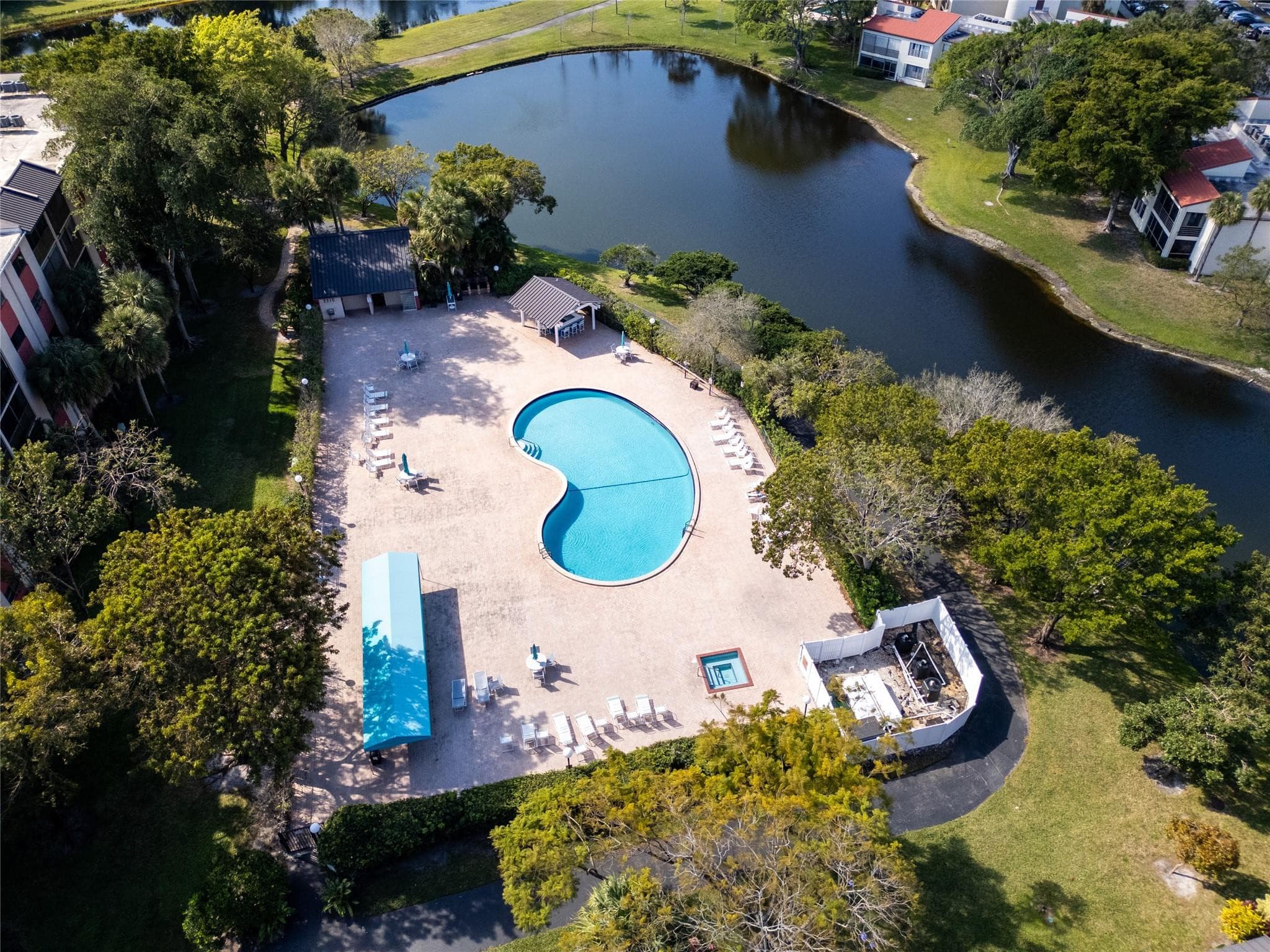 2206 S Cypress Bend Drive 803, Pompano Beach, FL 33069 — photo 31 of 41
