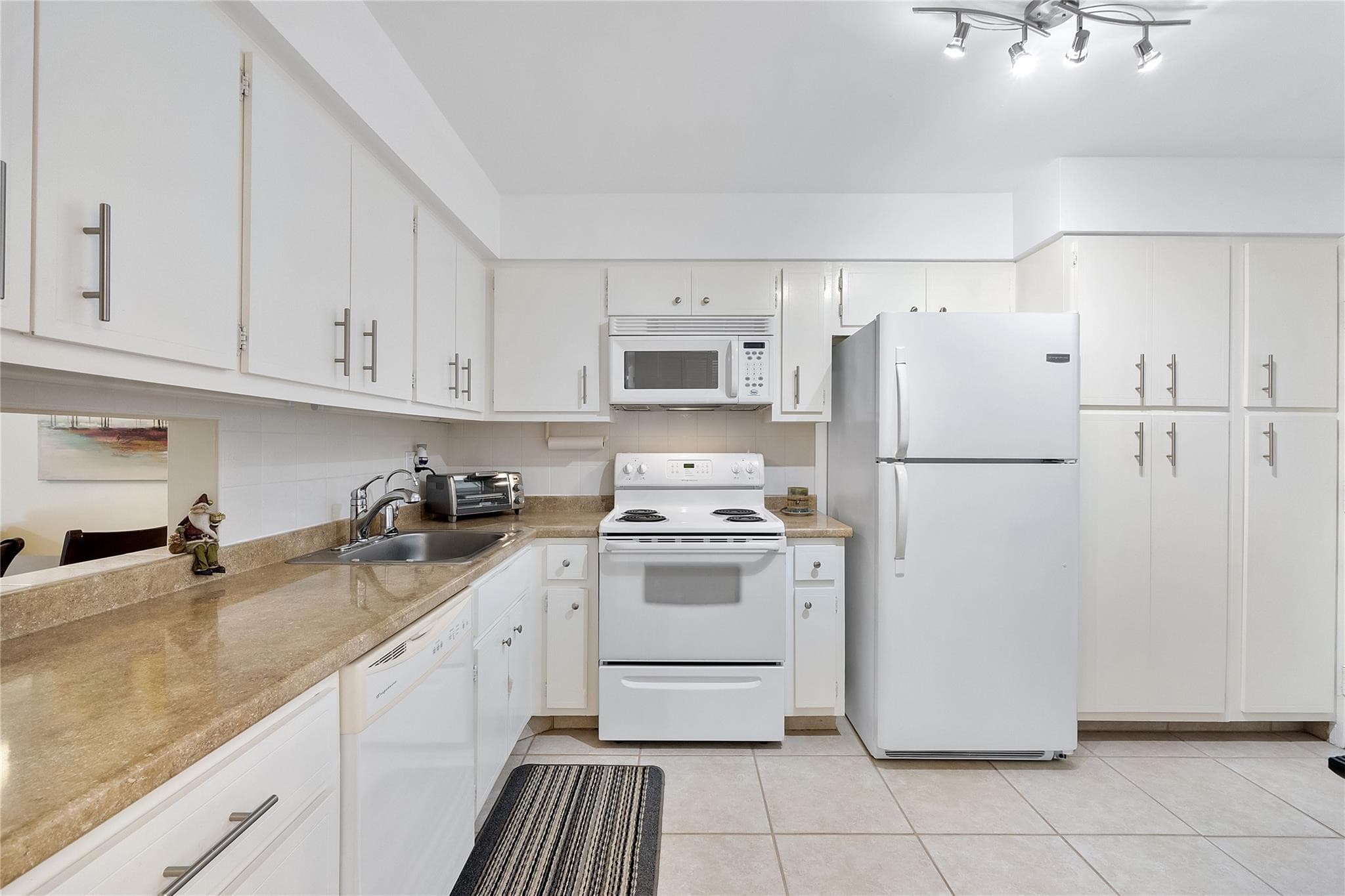 2900 NW 47th Terrace 109A, Lauderdale Lakes, FL 33313 — photo 3 of 20