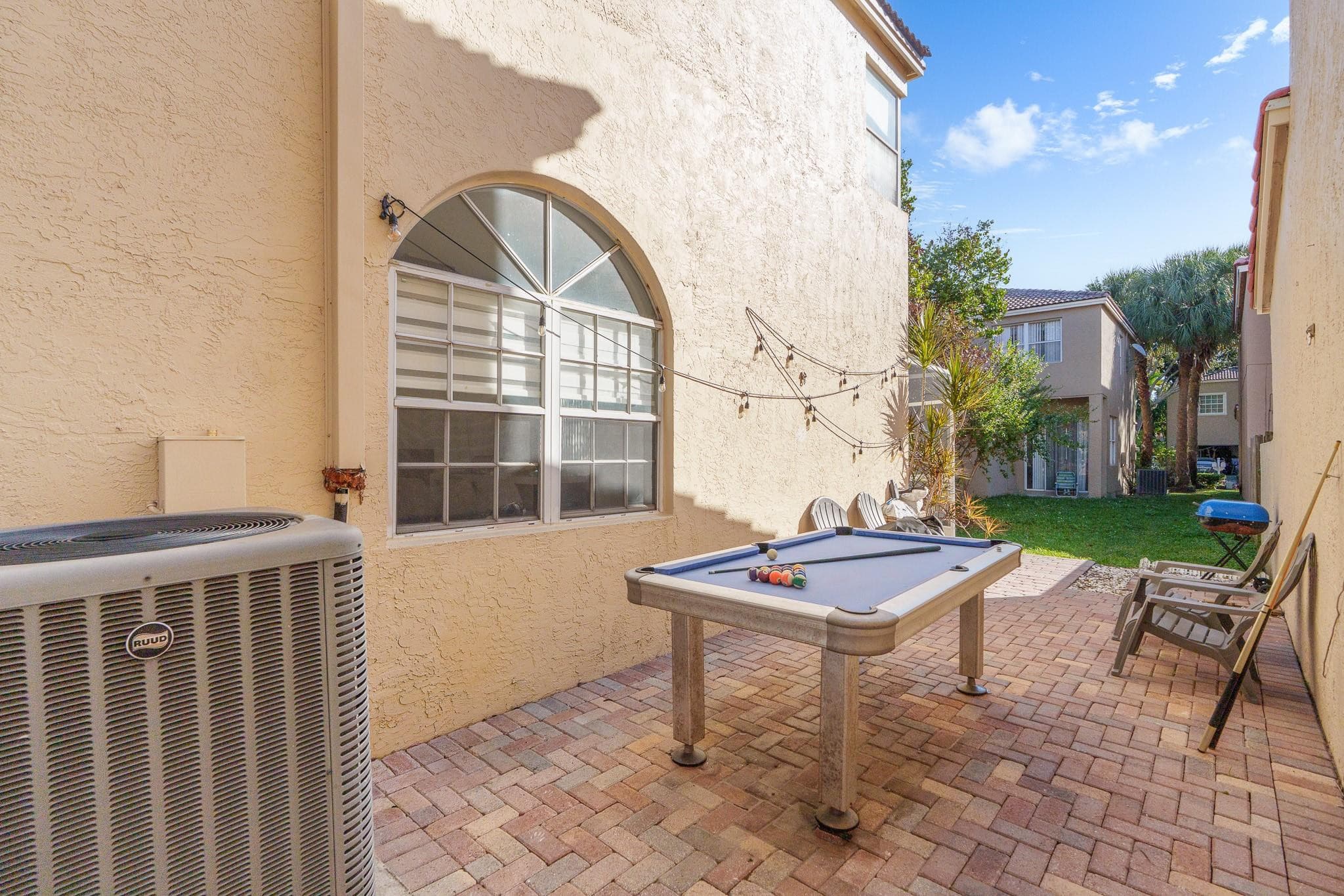 527 NW 87th Lane, Coral Springs, FL 33071 — photo 2 of 38