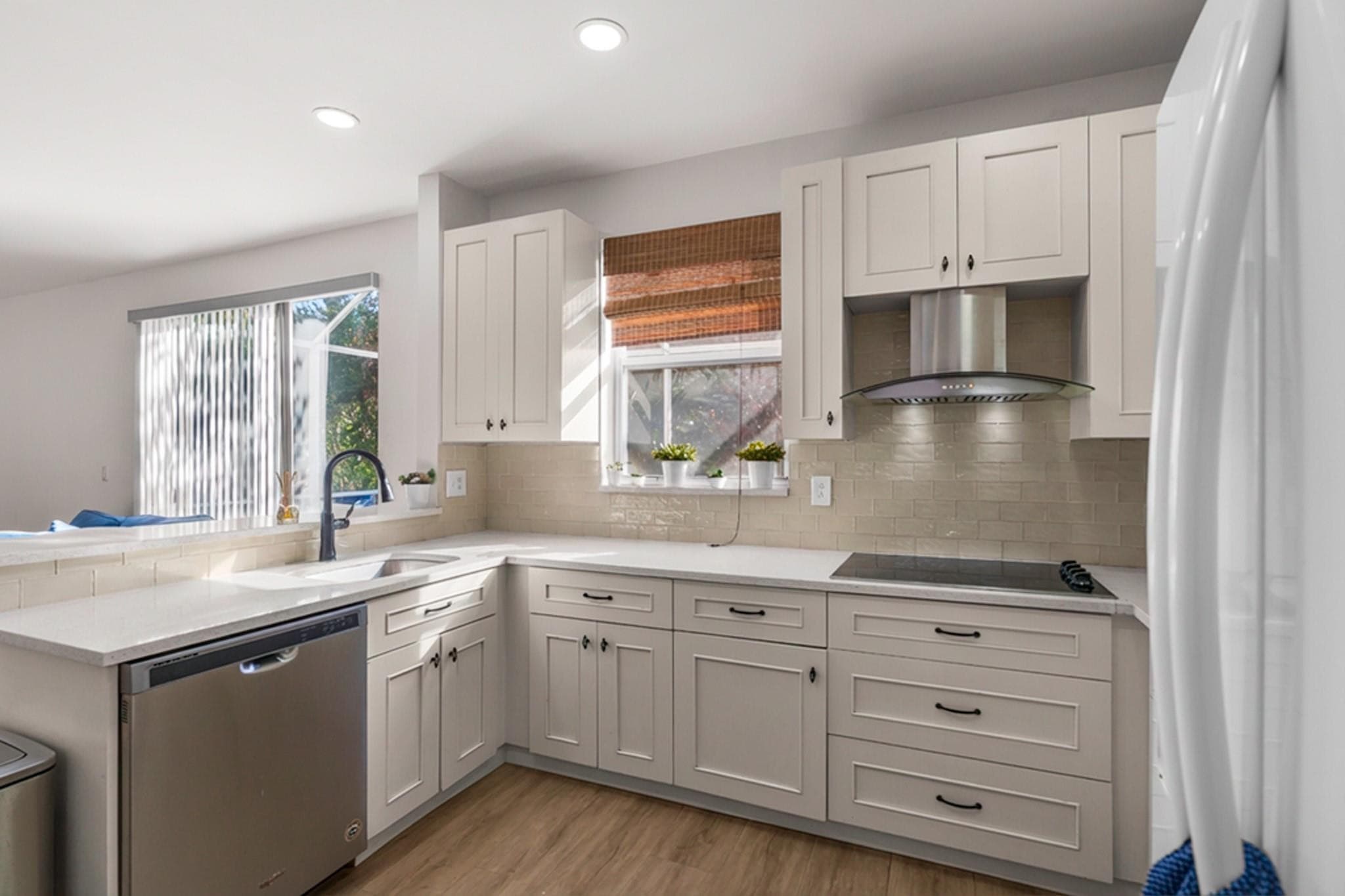 527 NW 87th Lane, Coral Springs, FL 33071 — photo 10 of 38