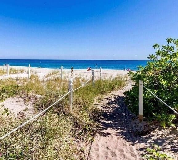 1461 S Ocean Boulevard 226, Lauderdale-By-The-Sea, FL 33062 — photo 51 of 65