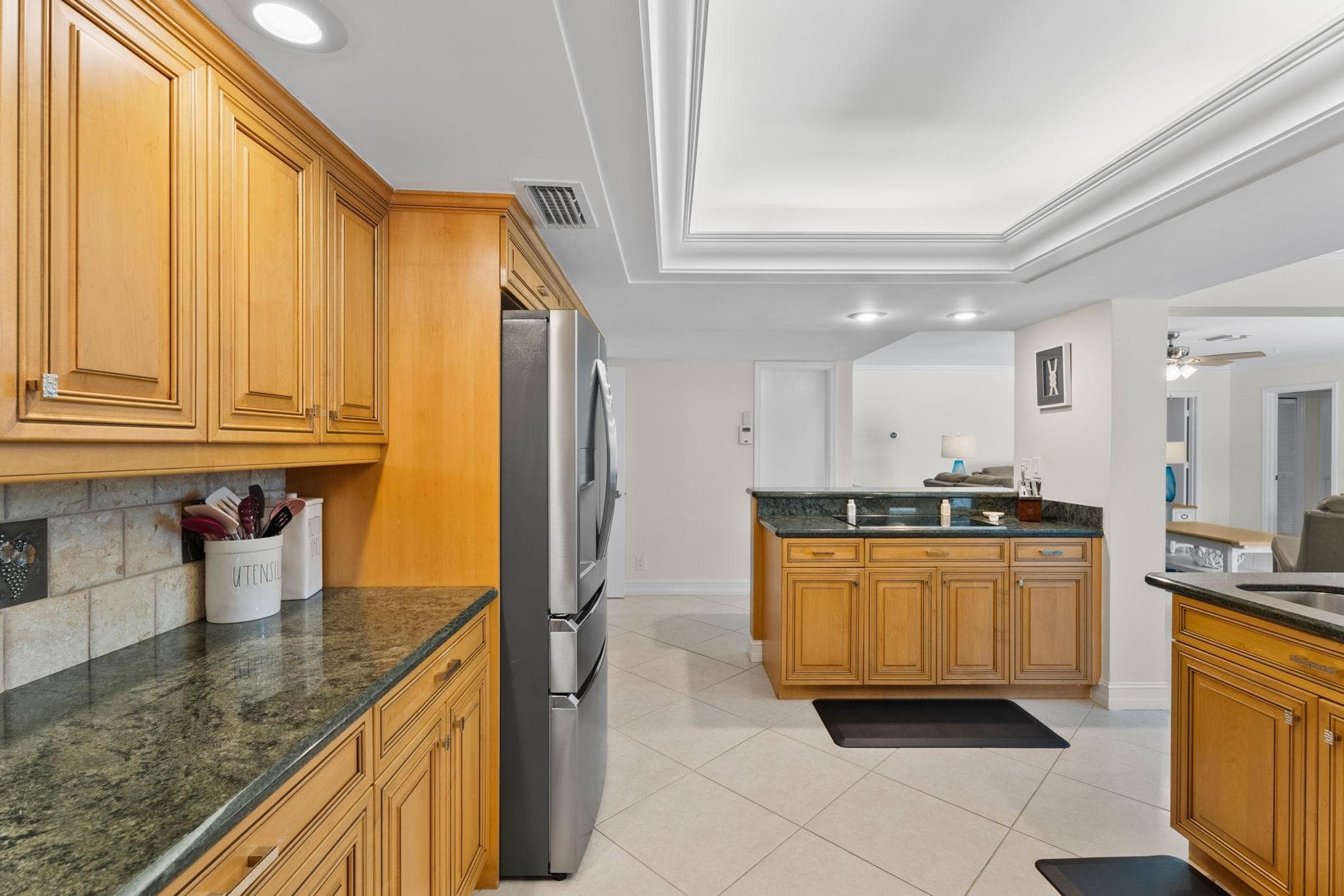 5570 NE 26 Avenue, Fort Lauderdale, FL 33308 — photo 10 of 55