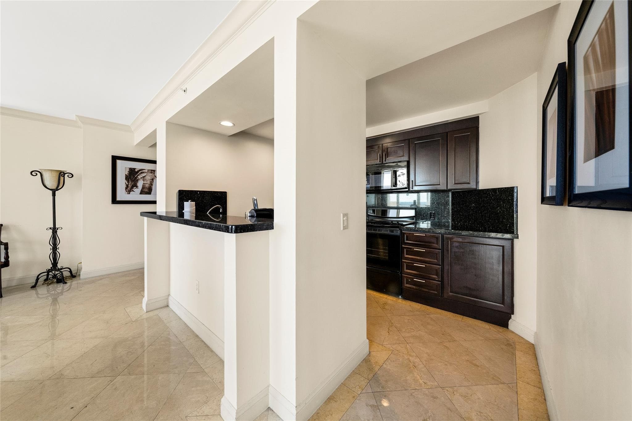 601 N Ft Lauderdale Bch Boulevard 1008, Fort Lauderdale, FL 33304 — photo 4 of 16