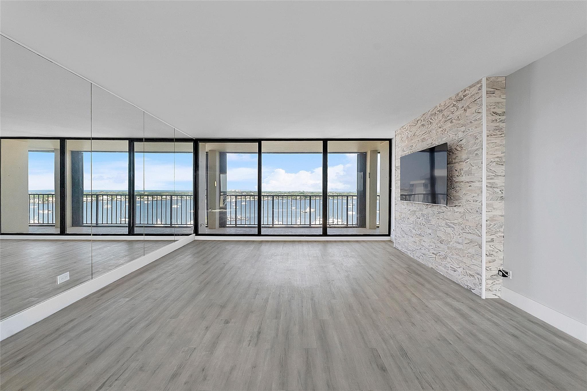 136 Lakeshore Drive T10, North Palm Beach, FL 33408 — photo 18 of 39