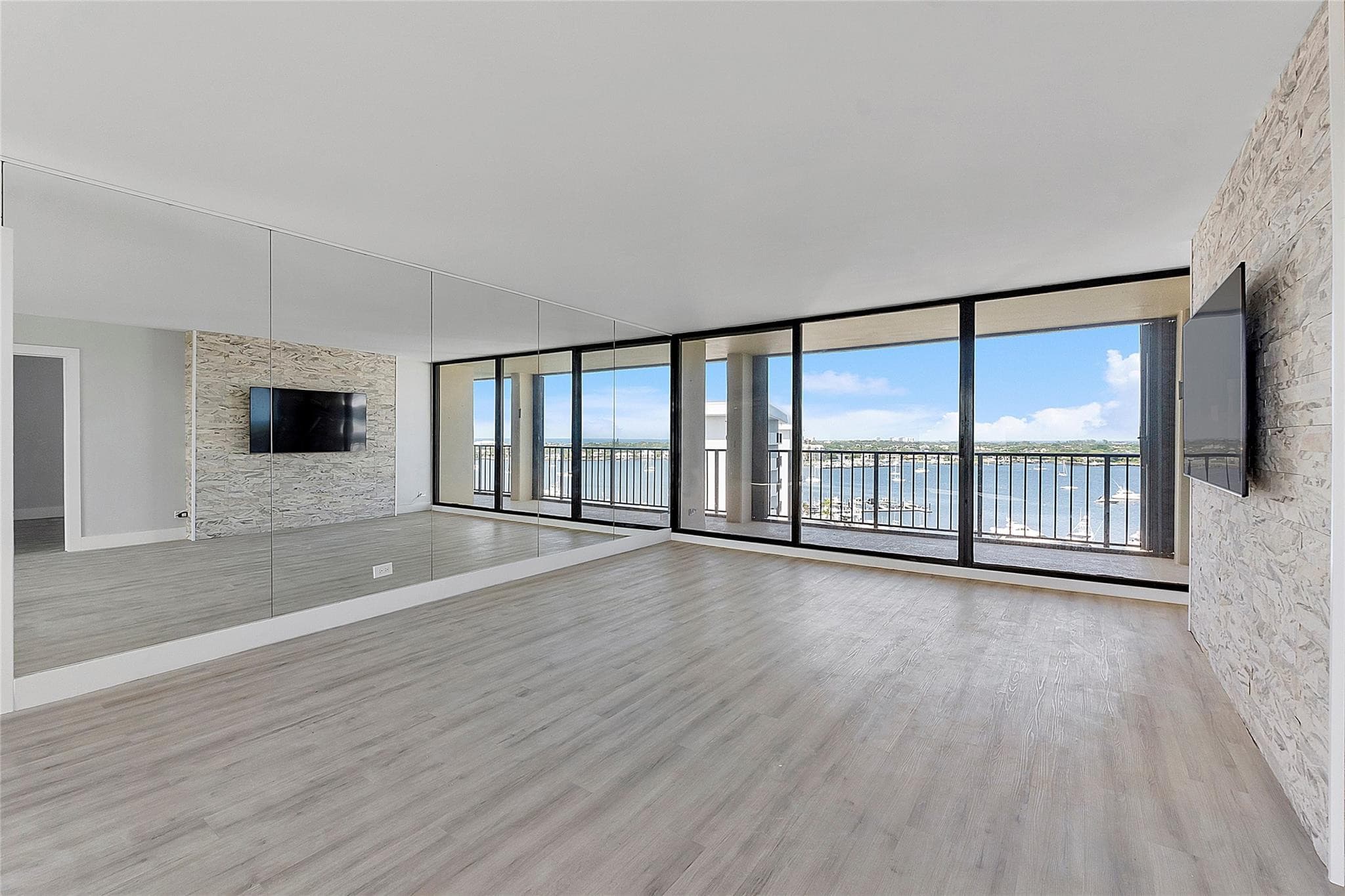 136 Lakeshore Drive T10, North Palm Beach, FL 33408 — photo 21 of 39