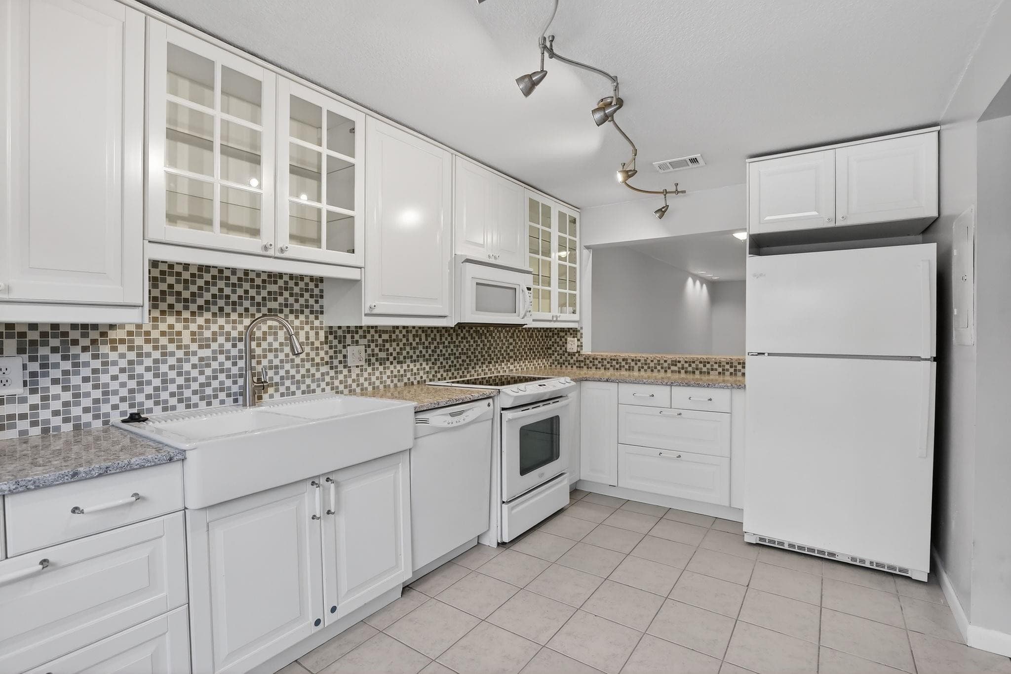 1261 NW 99th Terrace 47, Pembroke Pines, FL 33024 — photo 10 of 38