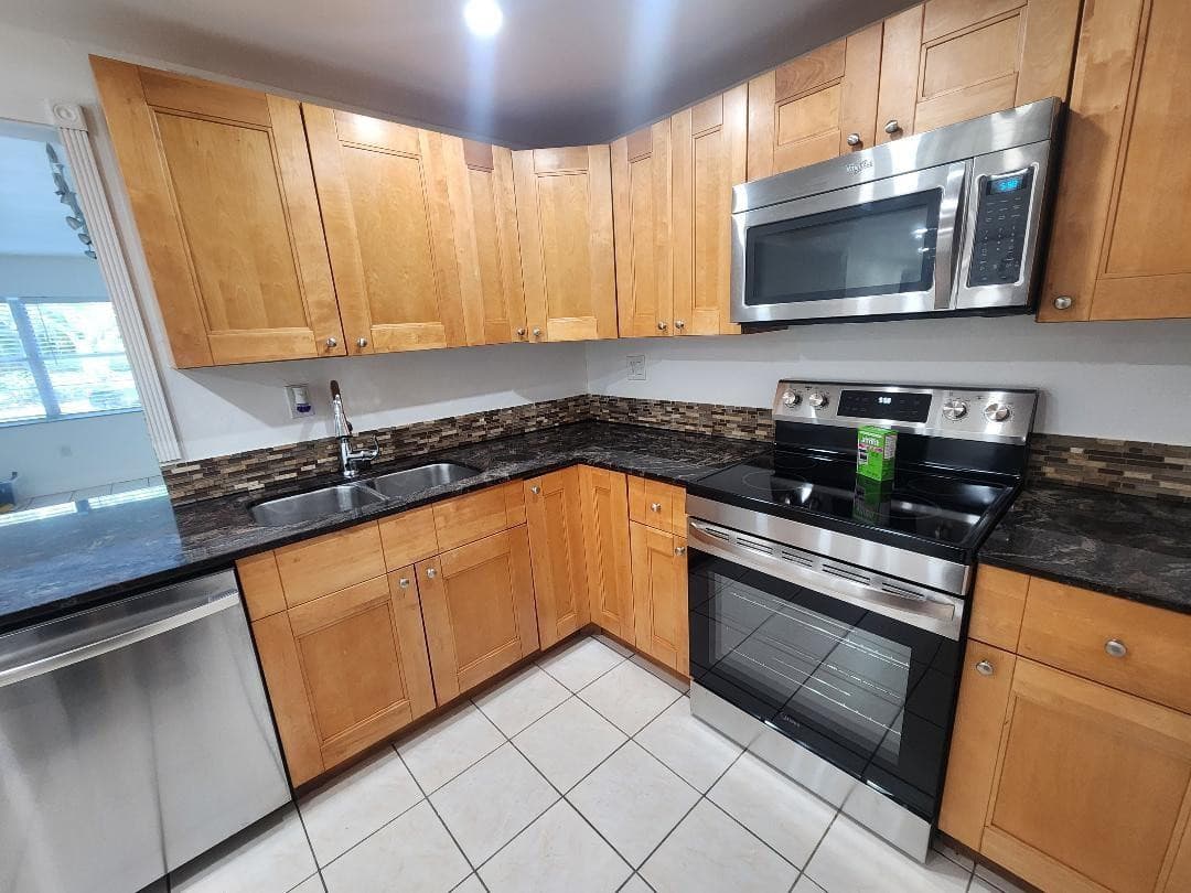 4384 NW 9th Avenue 19-1d, Deerfield Beach, FL 33064 — photo 1 of 26
