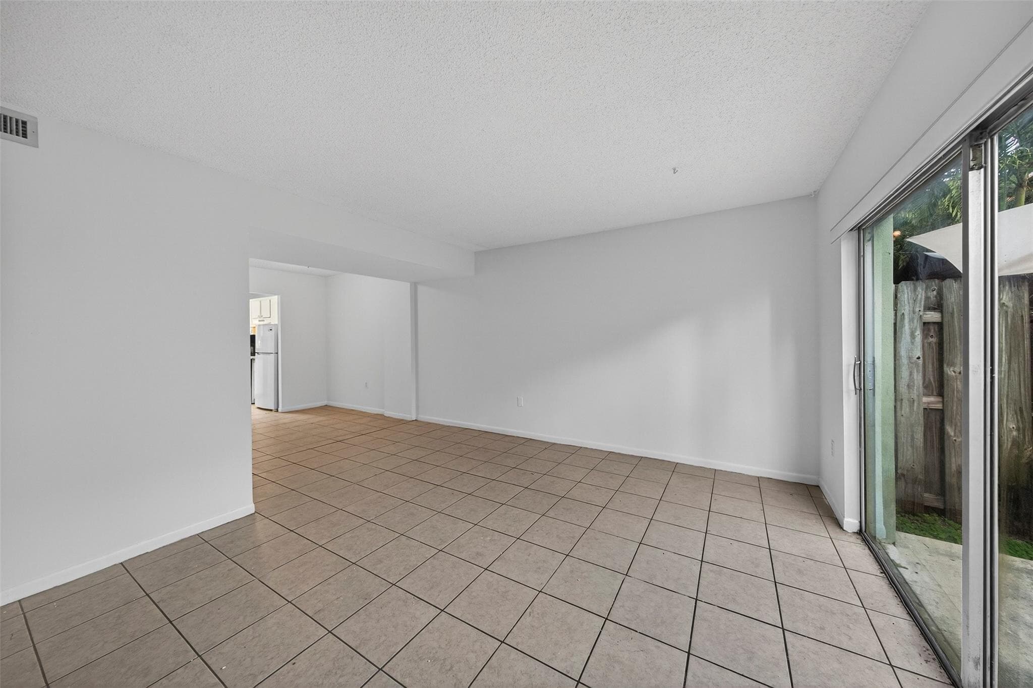 809 W Oakland Park Boulevard J5, Oakland Park, FL 33311 — photo 4 of 28